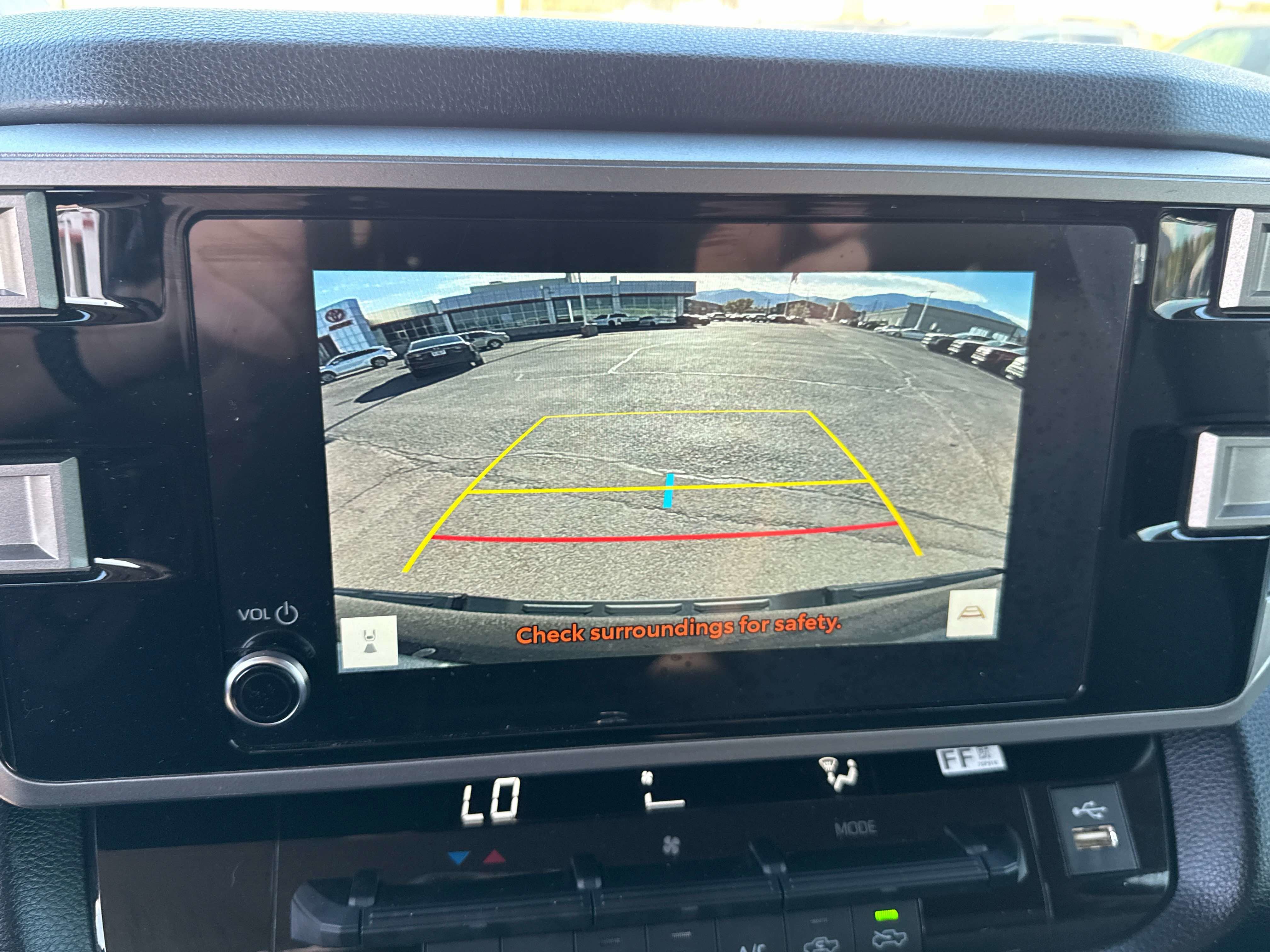 2024 Toyota TUNDRA 4X4 SR5