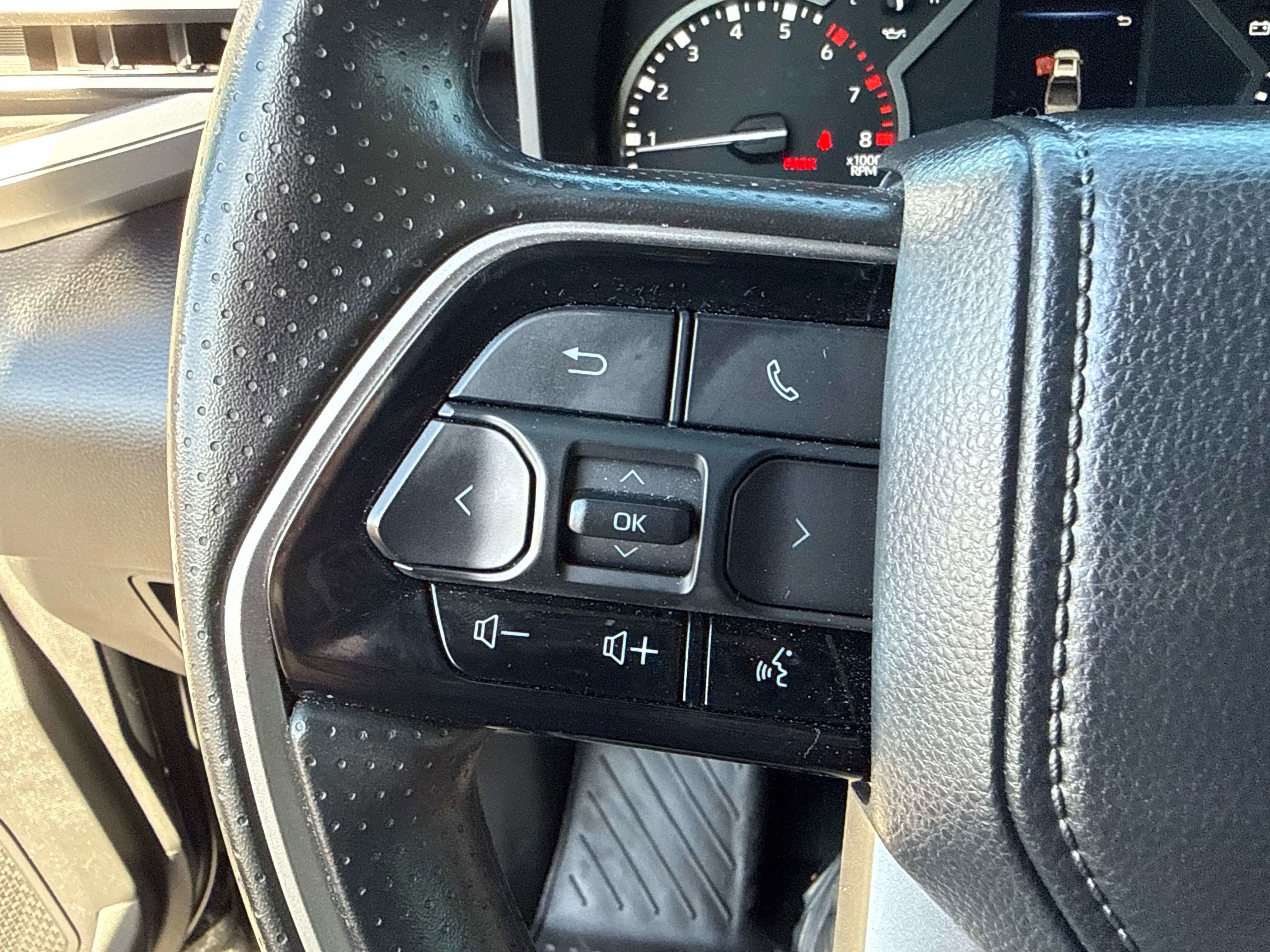 2024 Toyota TUNDRA 4X4 SR5