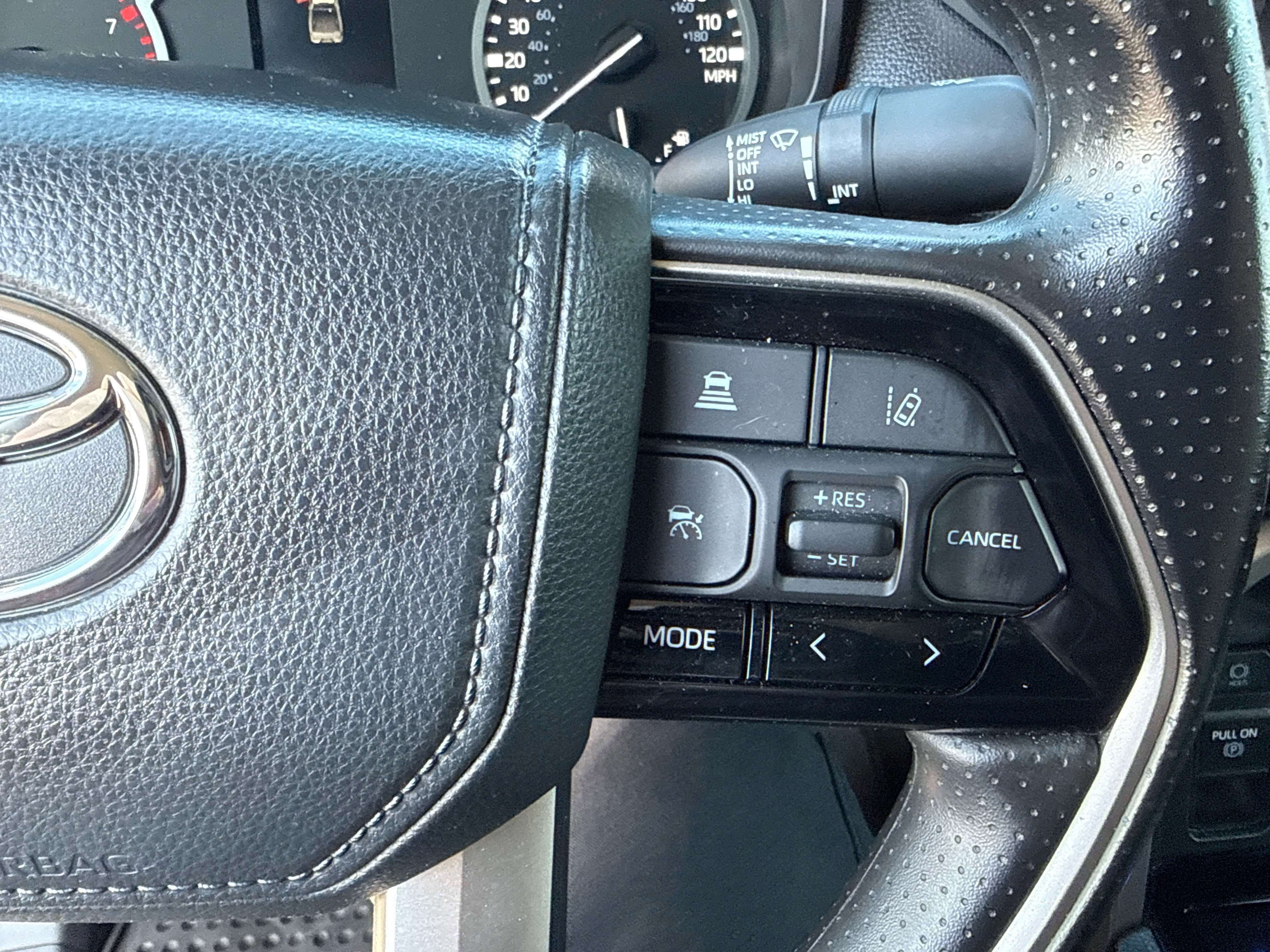 2024 Toyota TUNDRA 4X4 SR5
