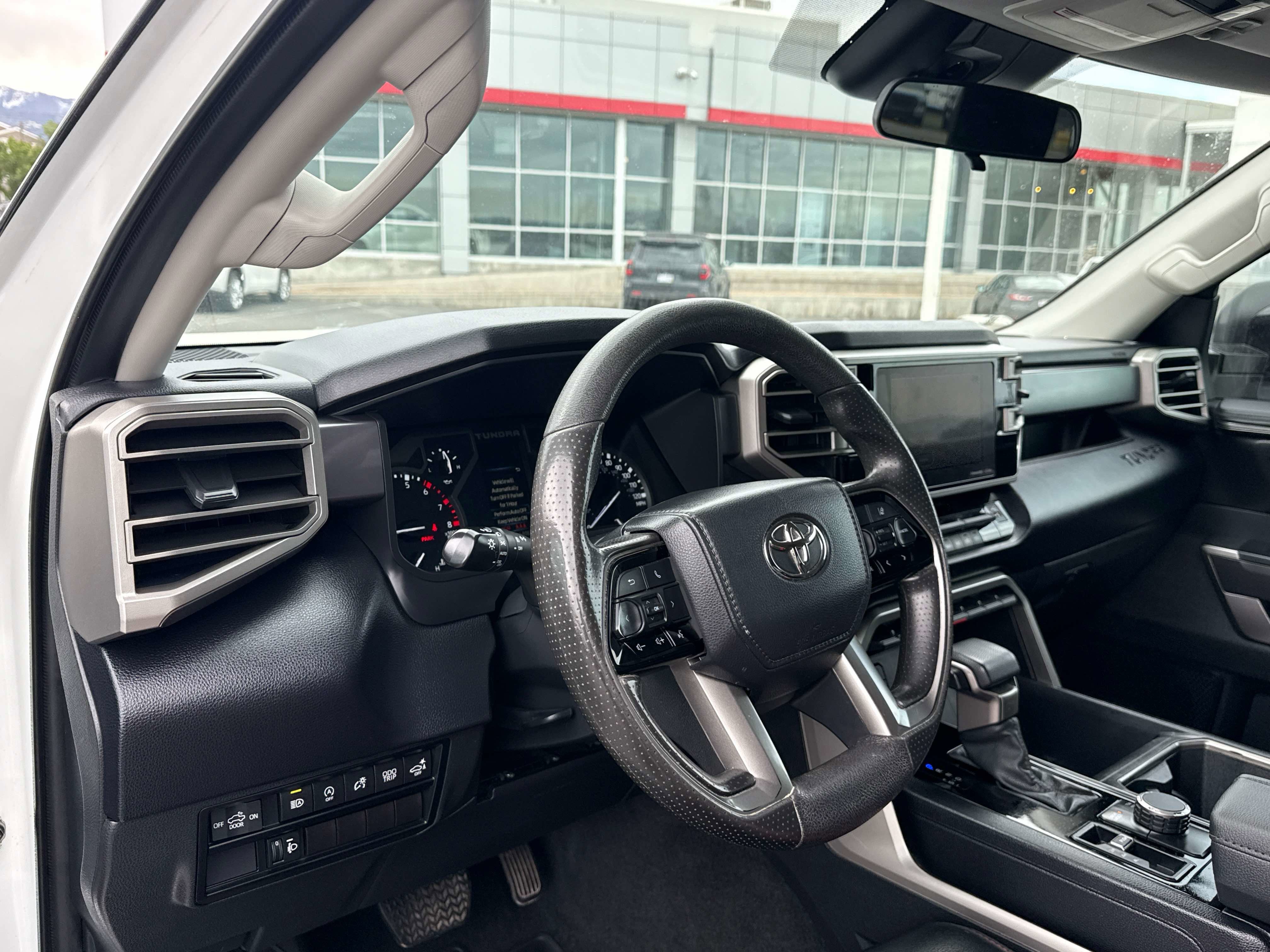 2023 Toyota TUNDRA 4X4 SR5