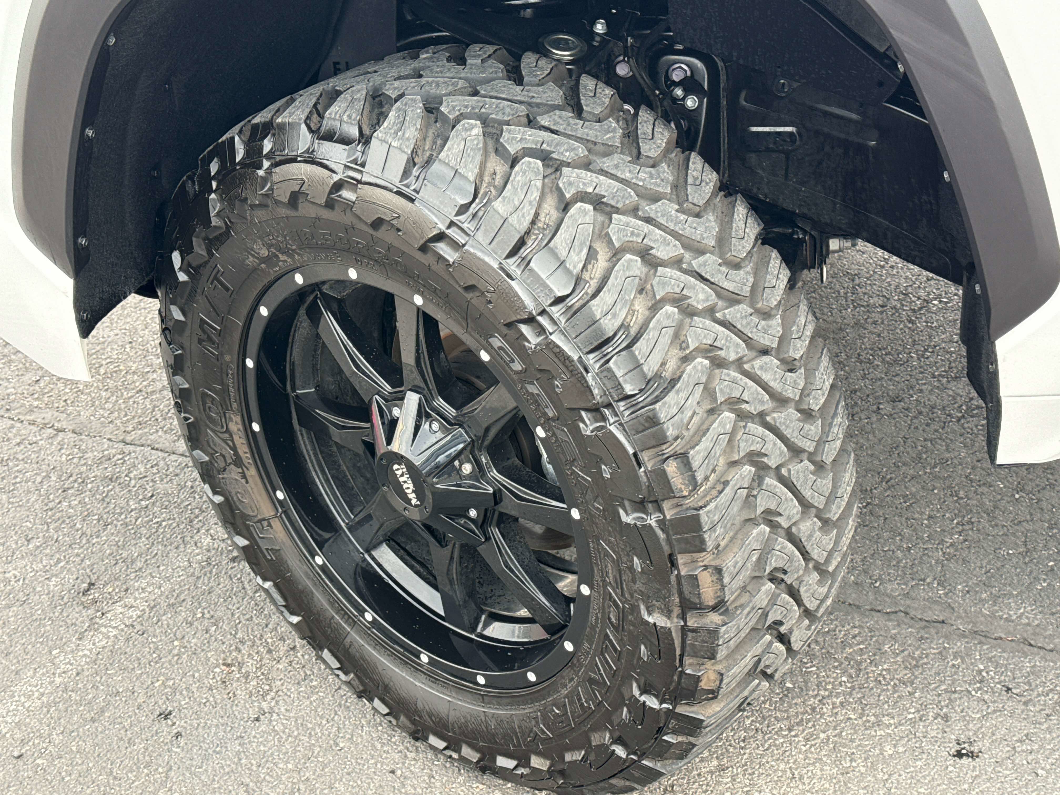 2025 Toyota TUNDRA 4X4 SR5