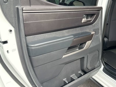 2025 Toyota TUNDRA 4X4 SR5