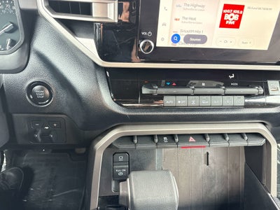 2025 Toyota TUNDRA 4X4 SR5