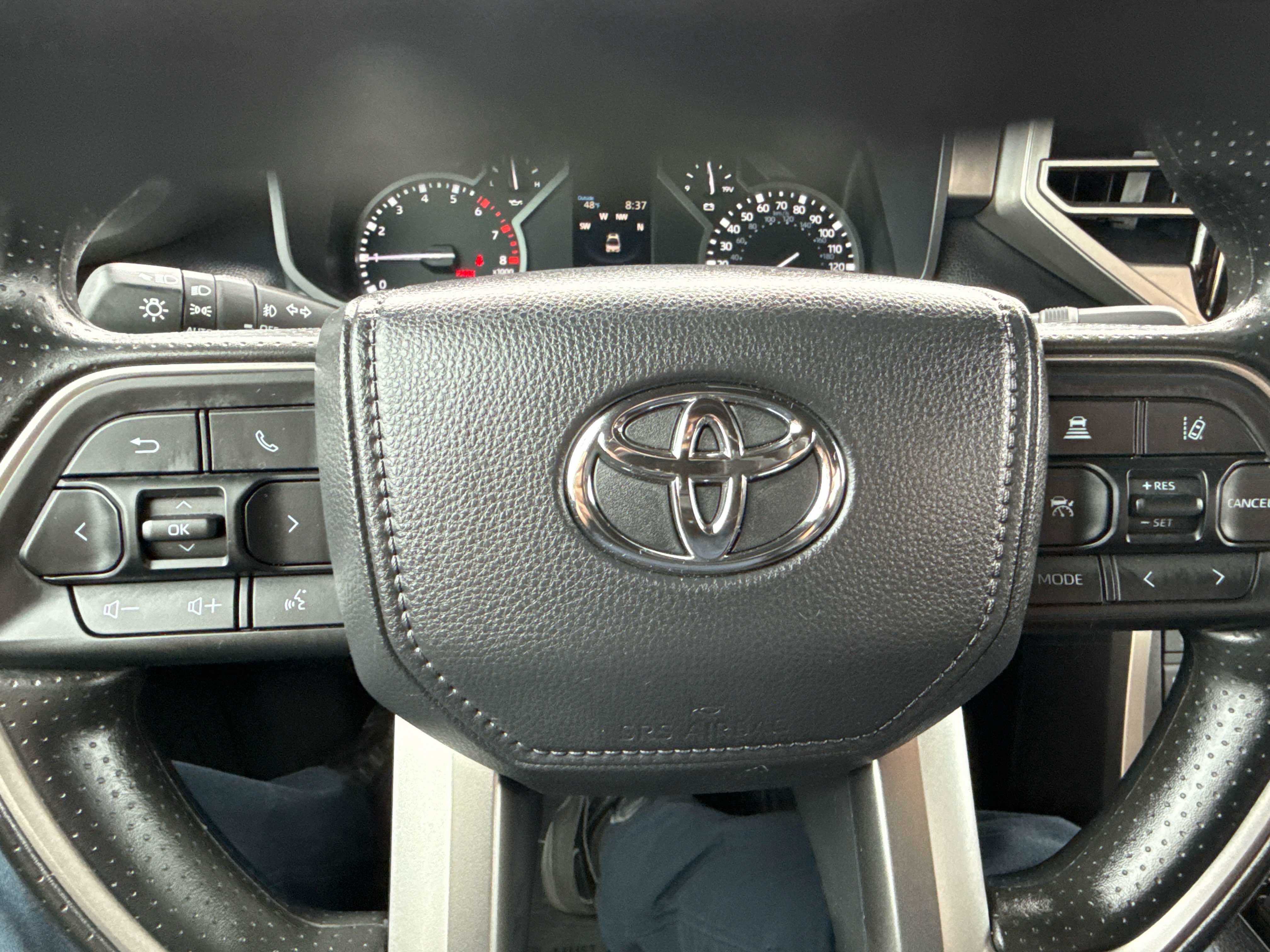2025 Toyota TUNDRA 4X4 SR5
