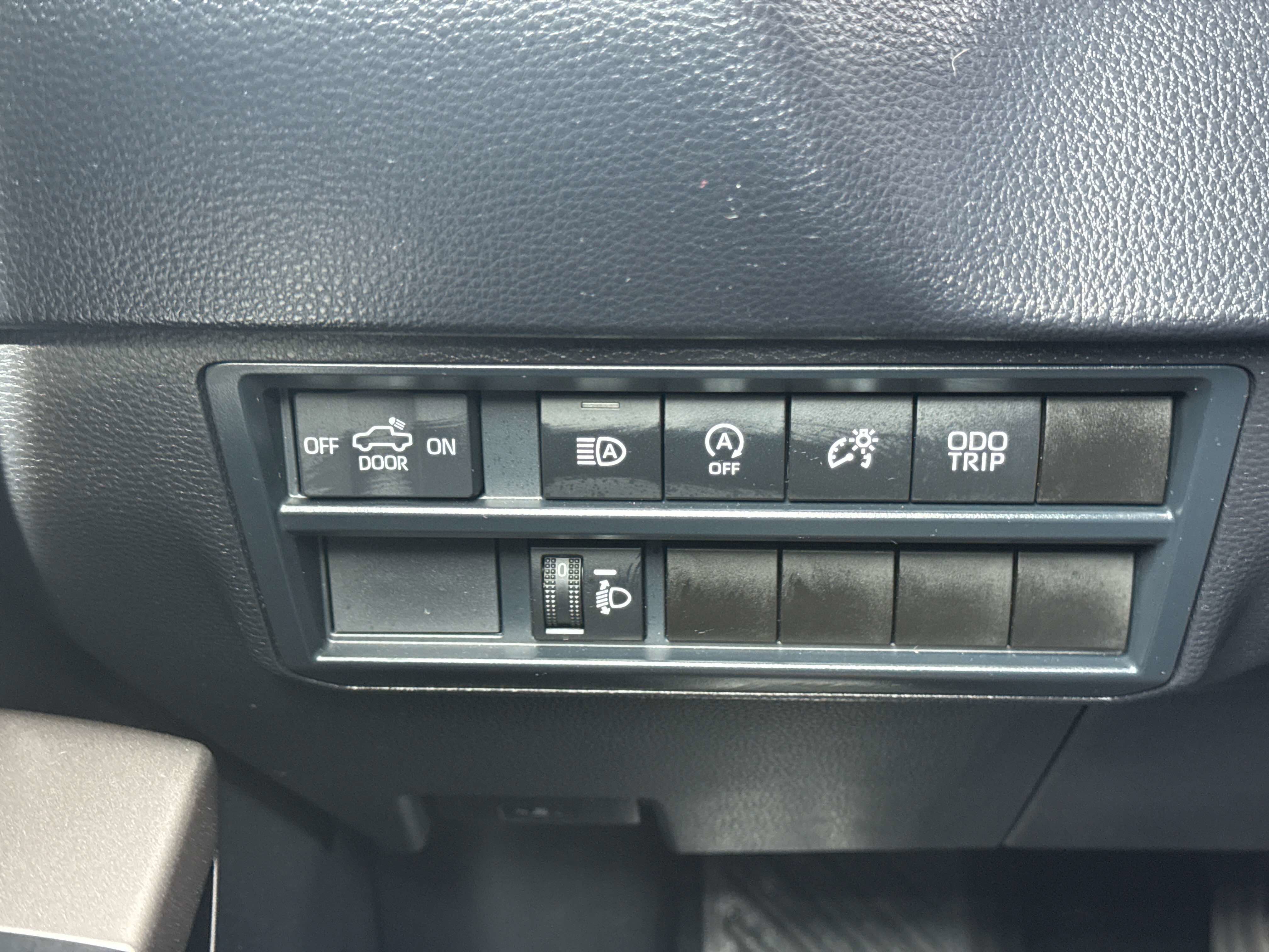 2025 Toyota TUNDRA 4X4 SR5