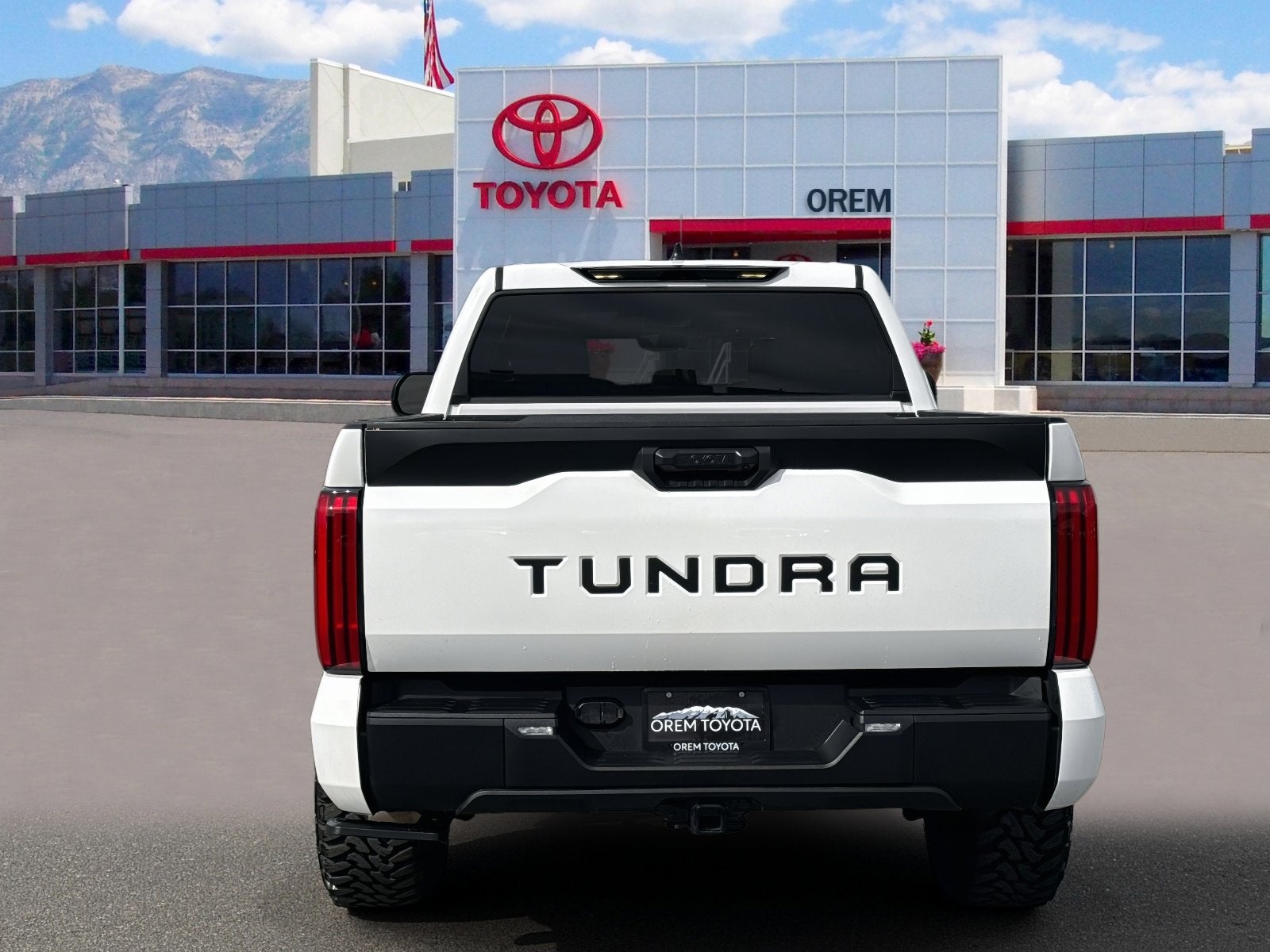 2025 Toyota TUNDRA 4X4 SR5