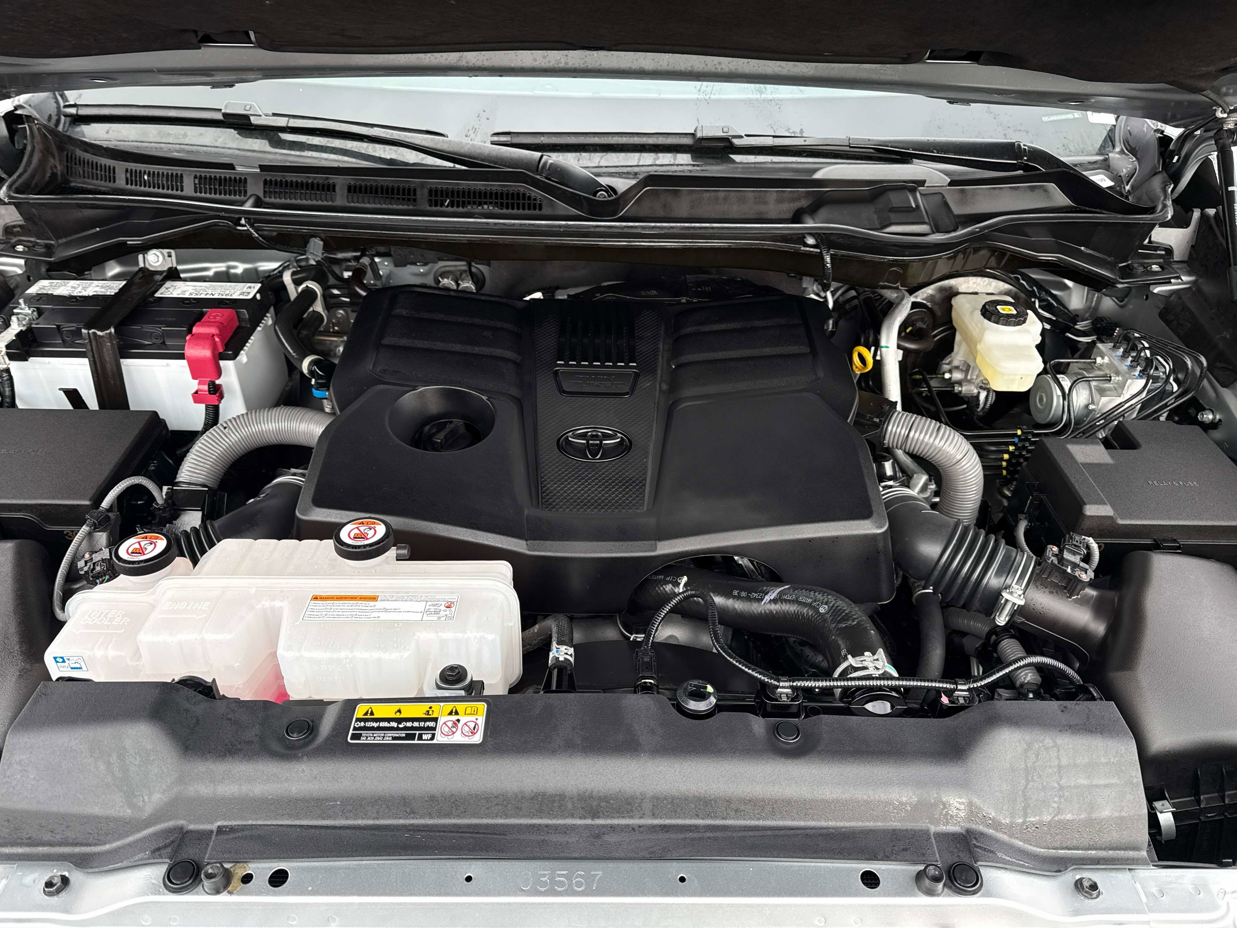 2025 Toyota TUNDRA 4X4 SR5