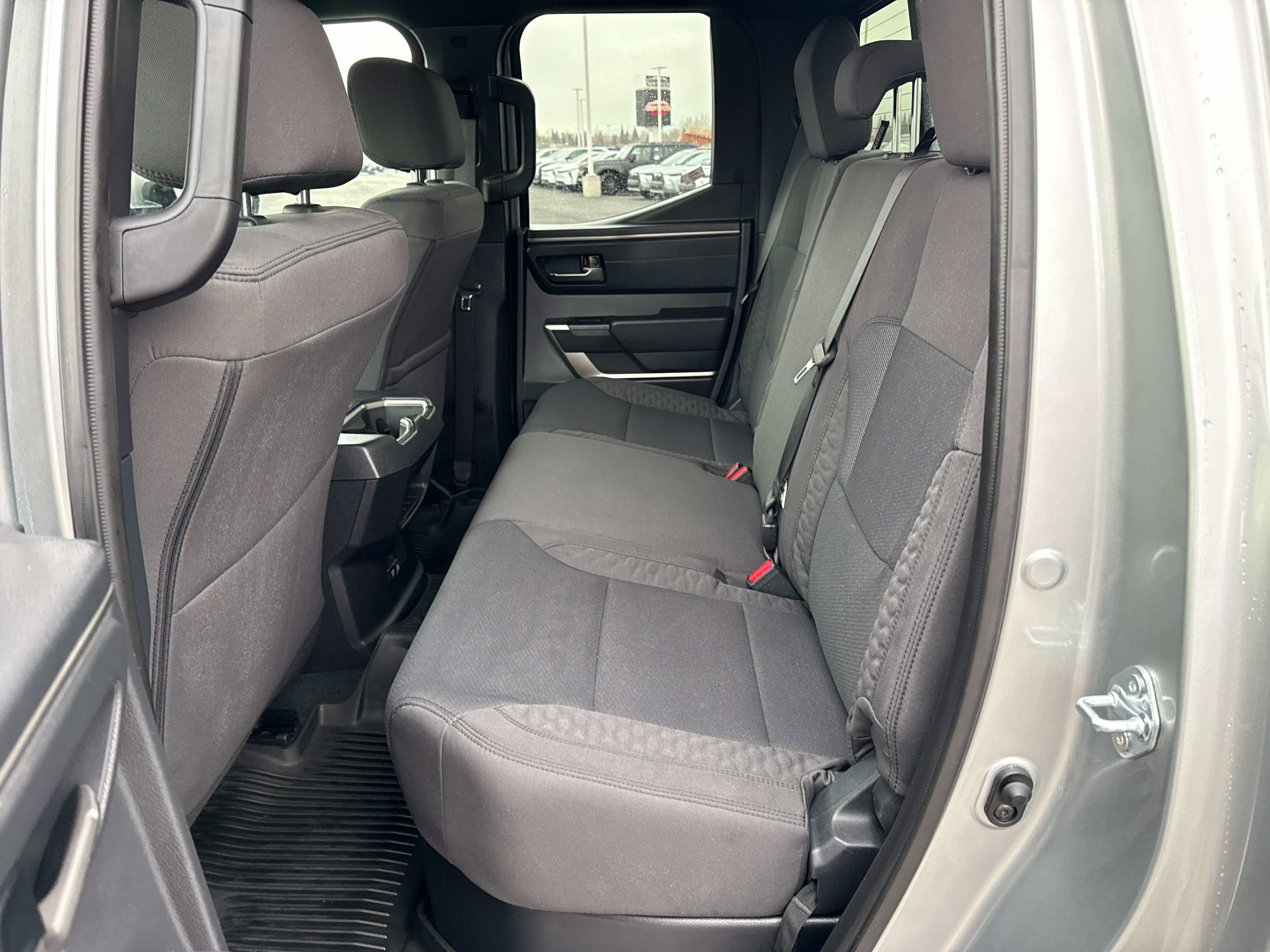 2025 Toyota TUNDRA 4X4 SR5