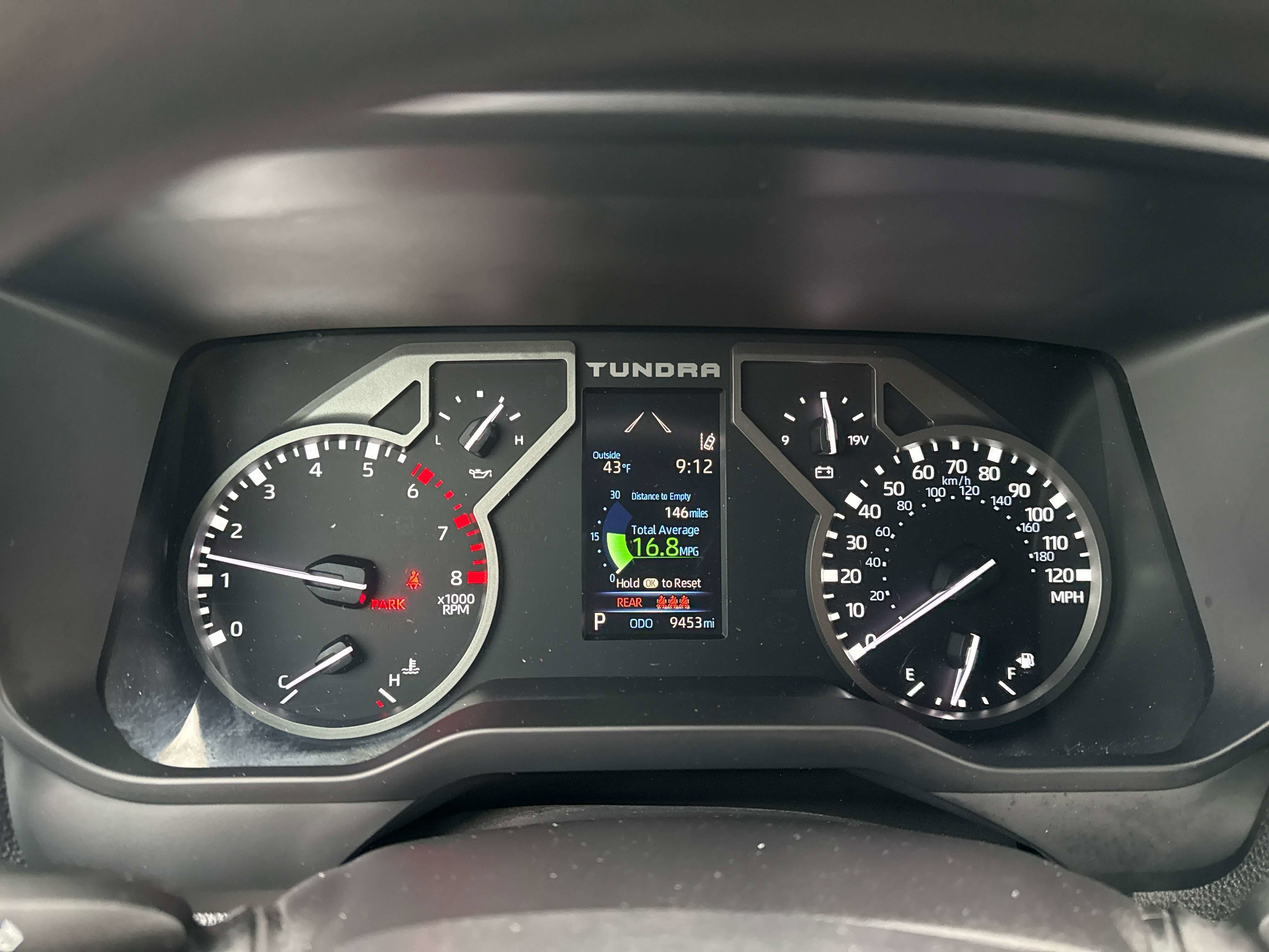 2025 Toyota TUNDRA 4X4 SR5