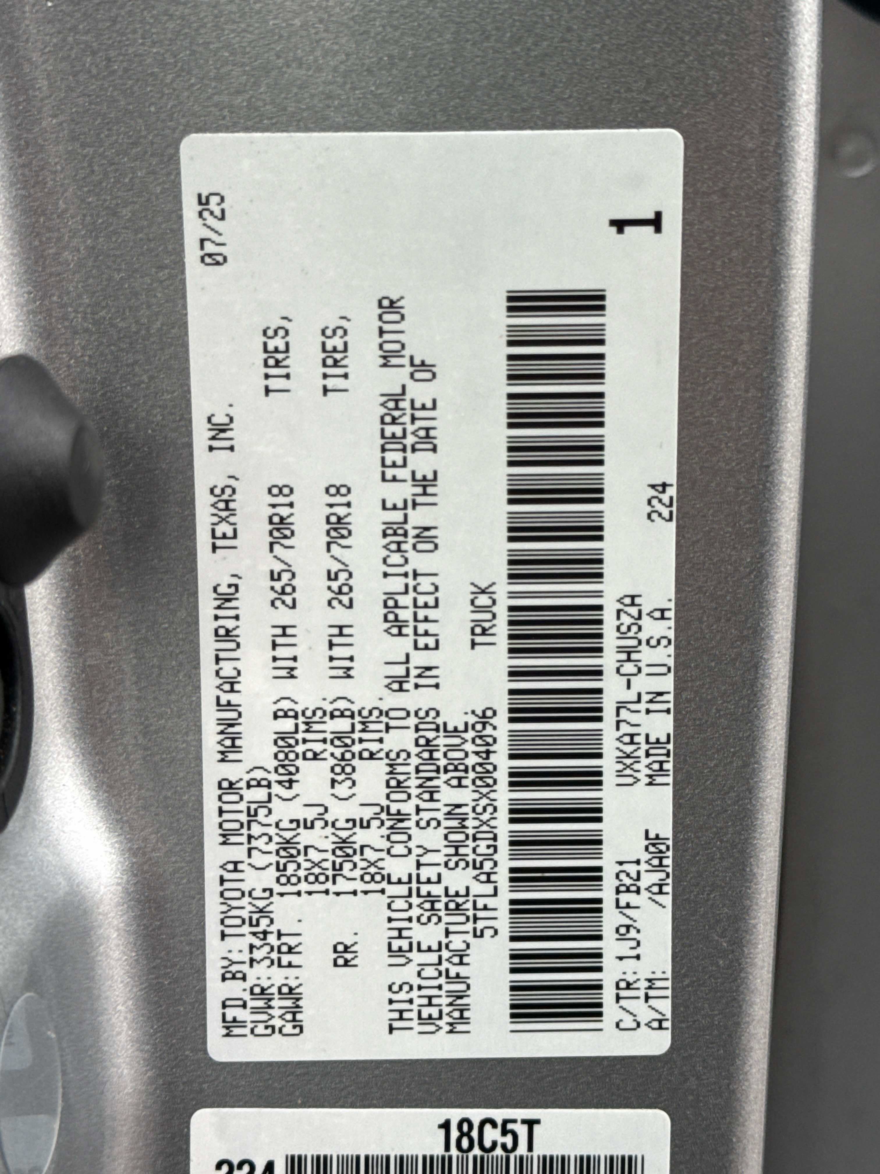 2025 Toyota TUNDRA 4X4 SR5