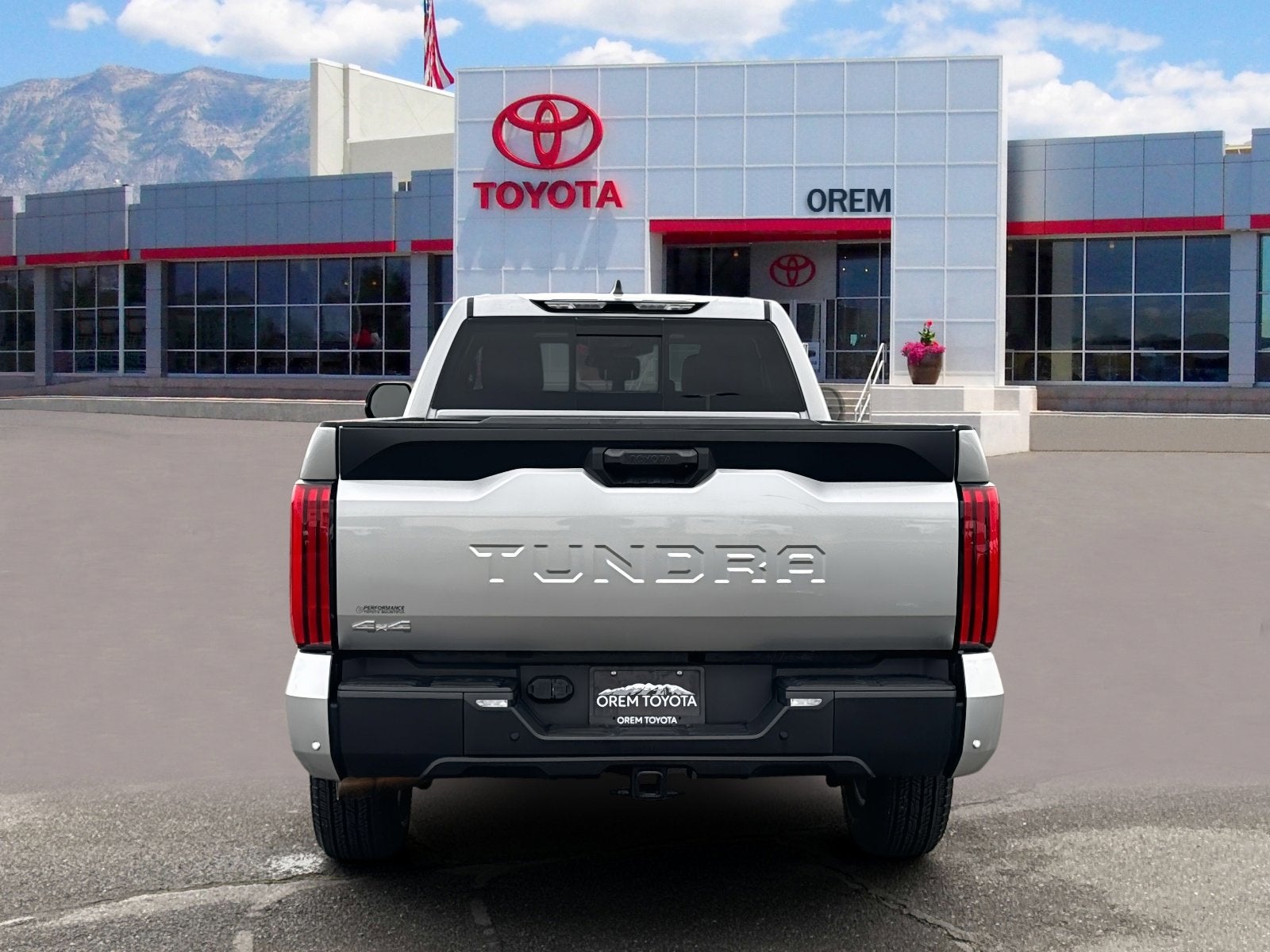 2025 Toyota TUNDRA 4X4 SR5