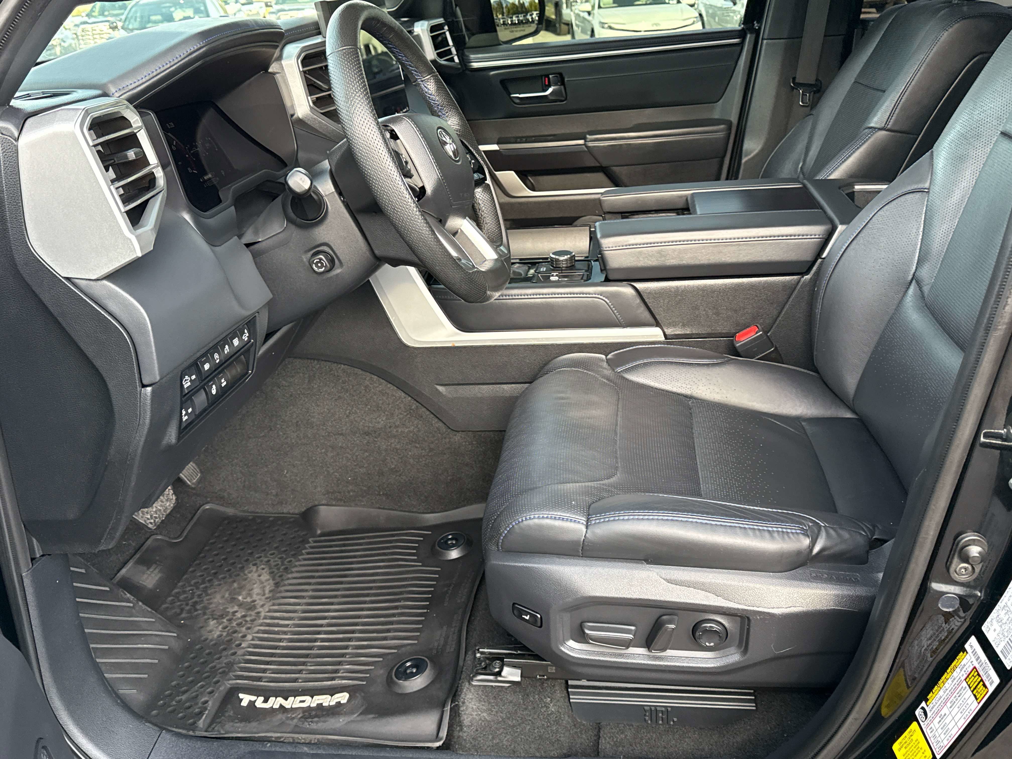 2023 Toyota TUNDRA 4X4 Platinum