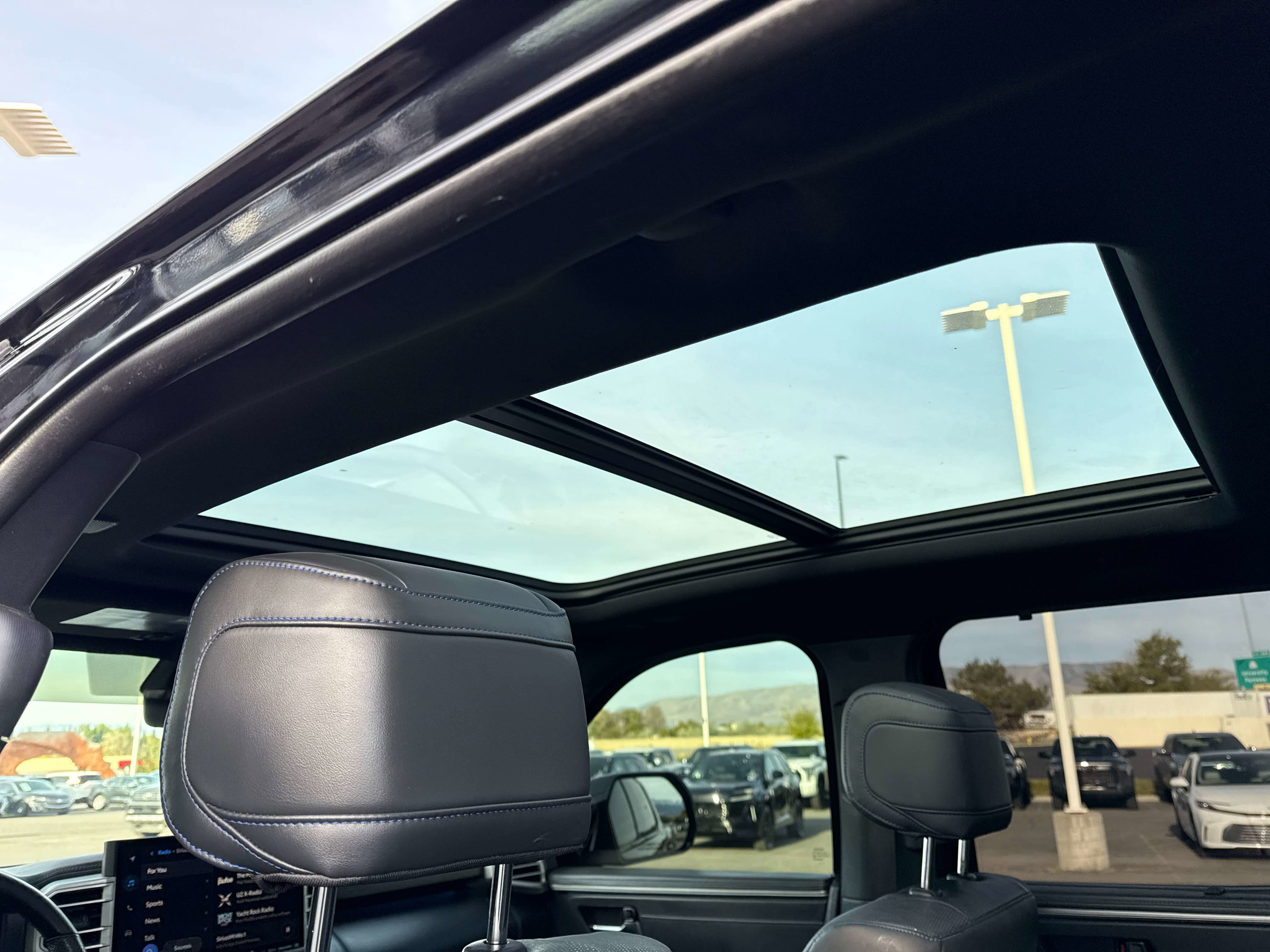 2023 Toyota TUNDRA 4X4 Platinum