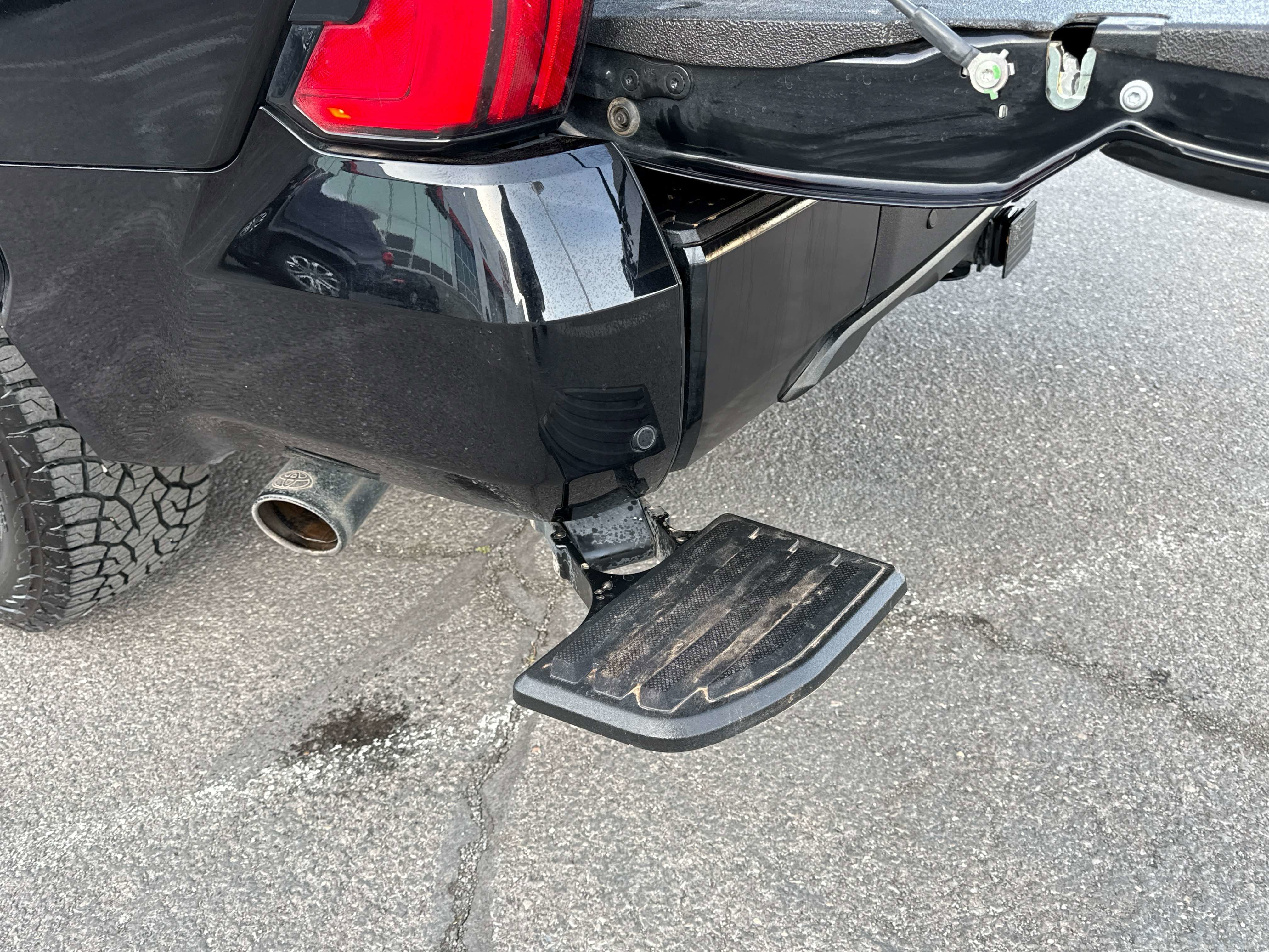 2023 Toyota TUNDRA 4X4 Platinum