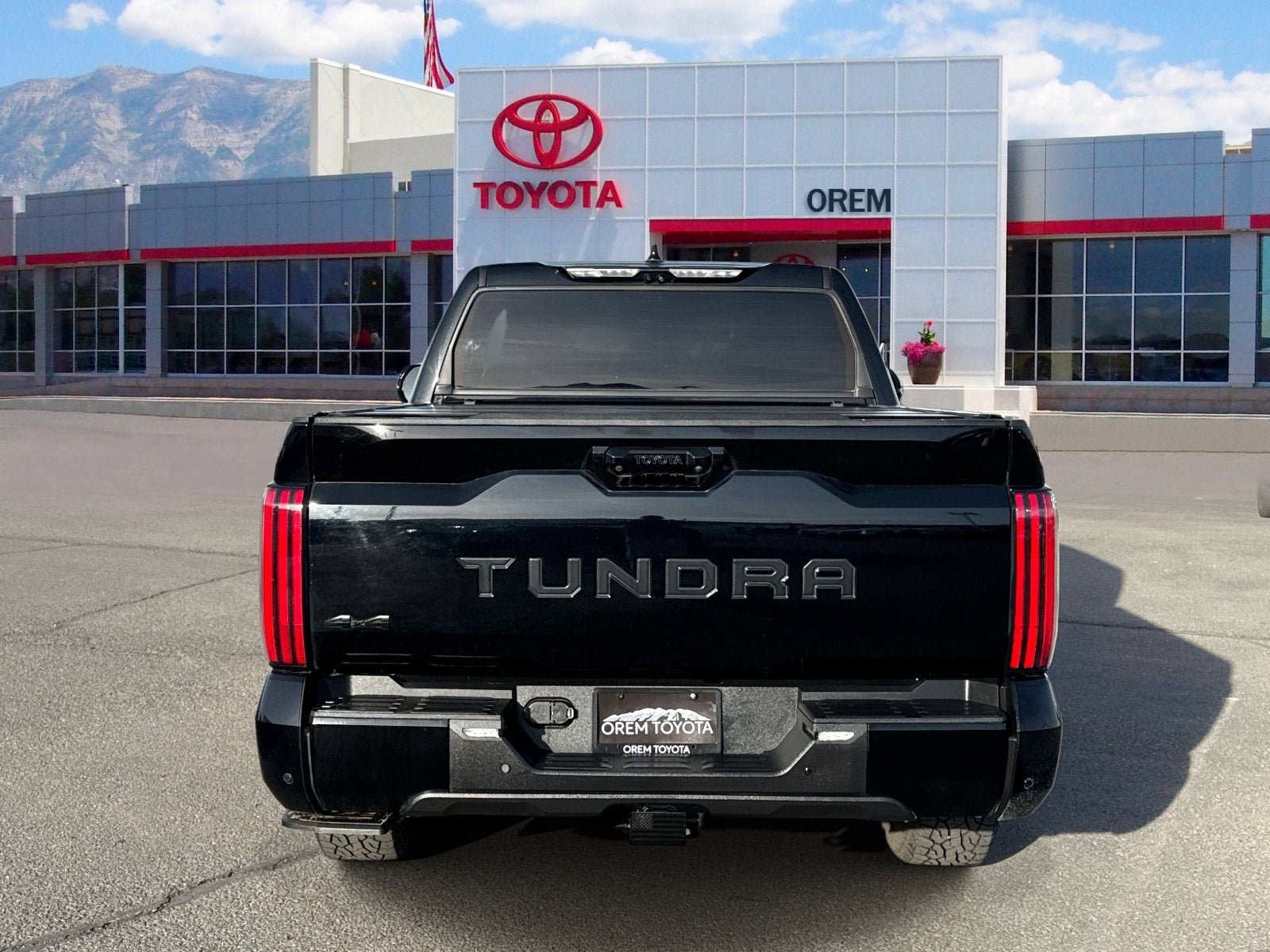 2023 Toyota TUNDRA 4X4 Platinum