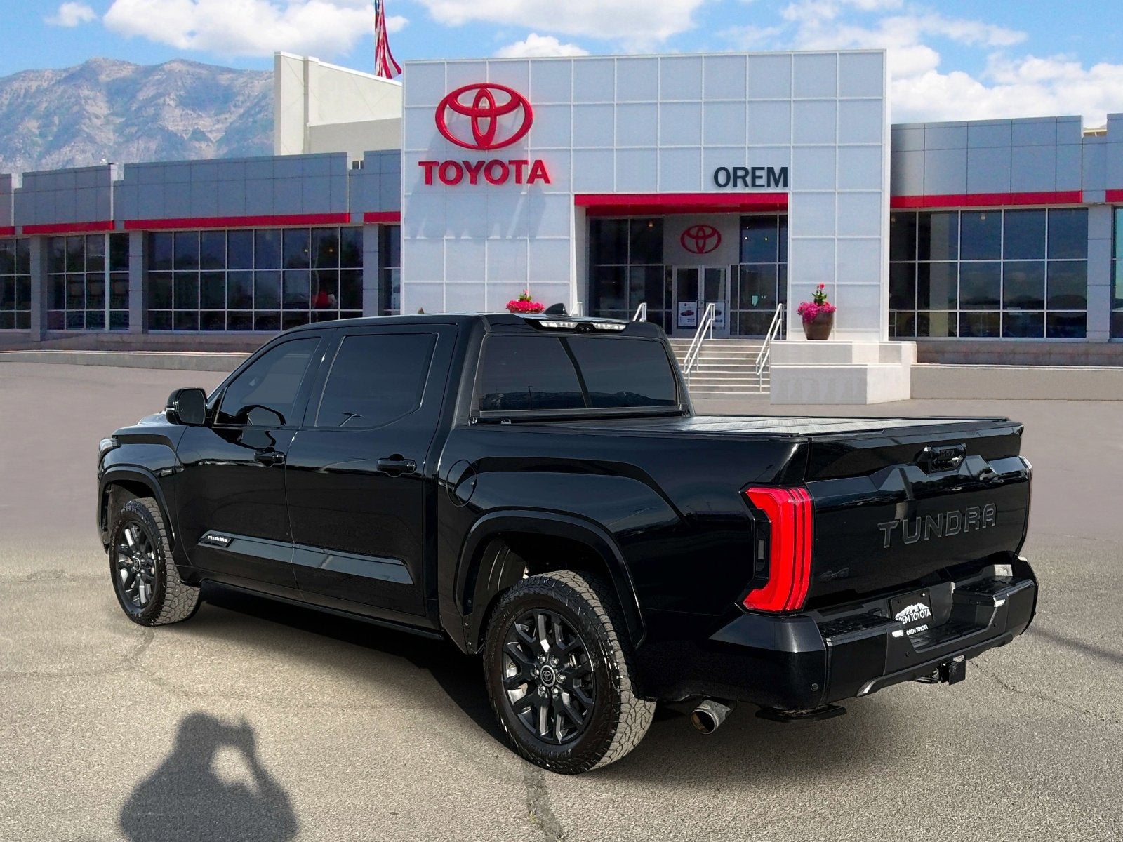 2023 Toyota TUNDRA 4X4 Platinum