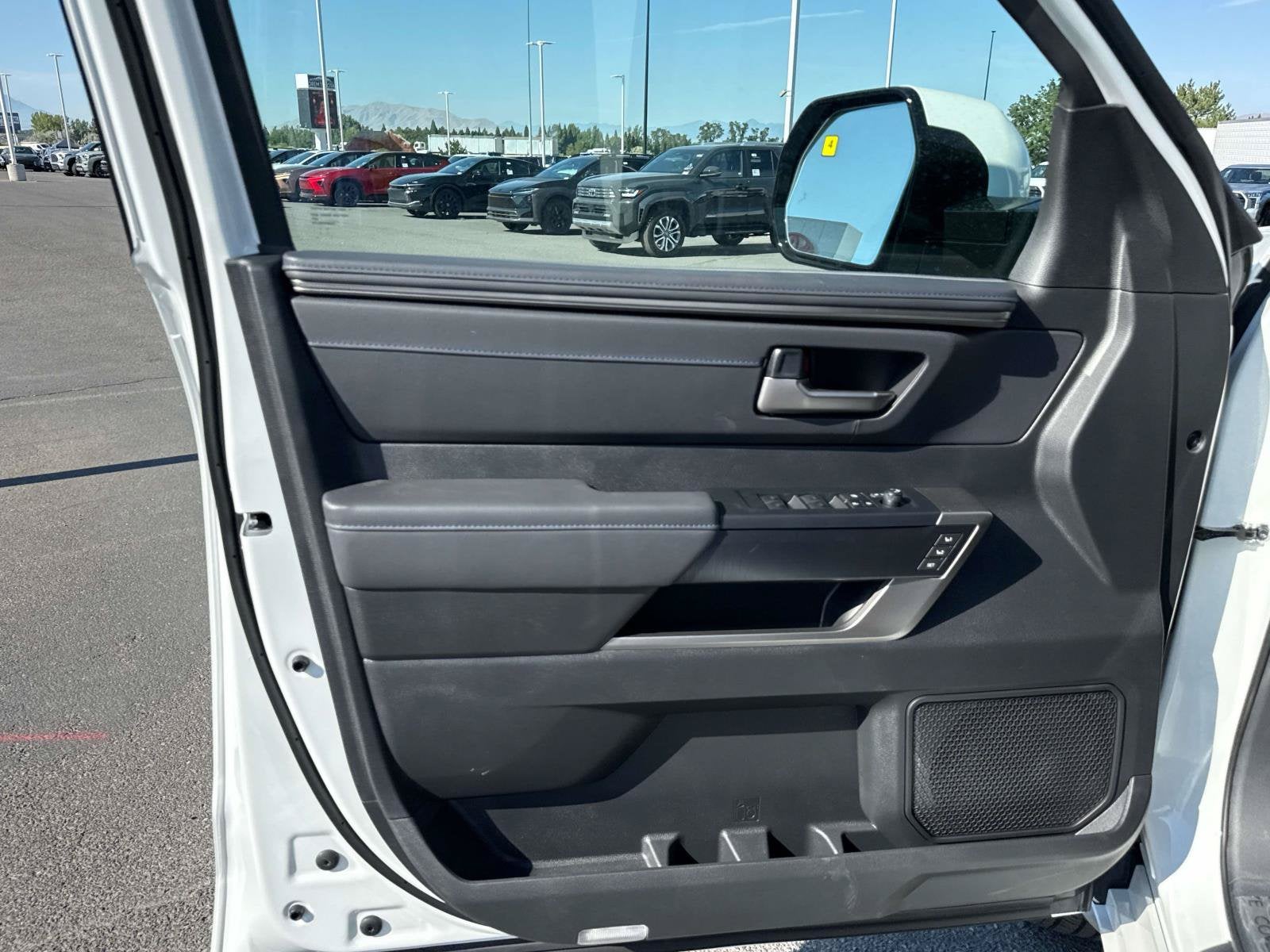 2026 Toyota Tundra i-FORCE MAX Platinum i-FORCE MAX