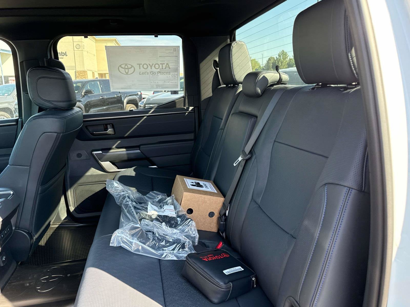 2026 Toyota Tundra i-FORCE MAX Platinum i-FORCE MAX