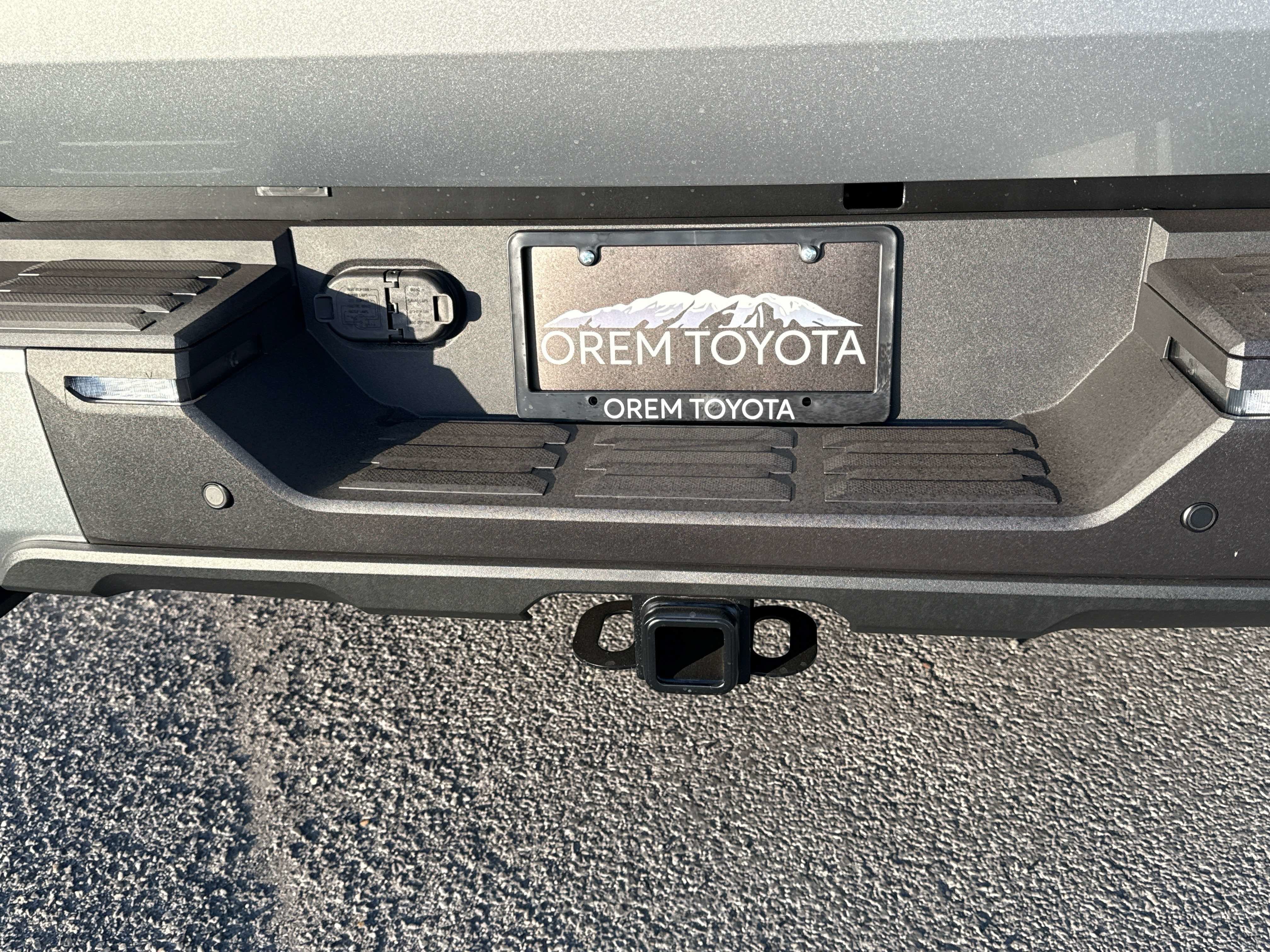 2026 Toyota Tundra i-FORCE MAX Platinum i-FORCE MAX
