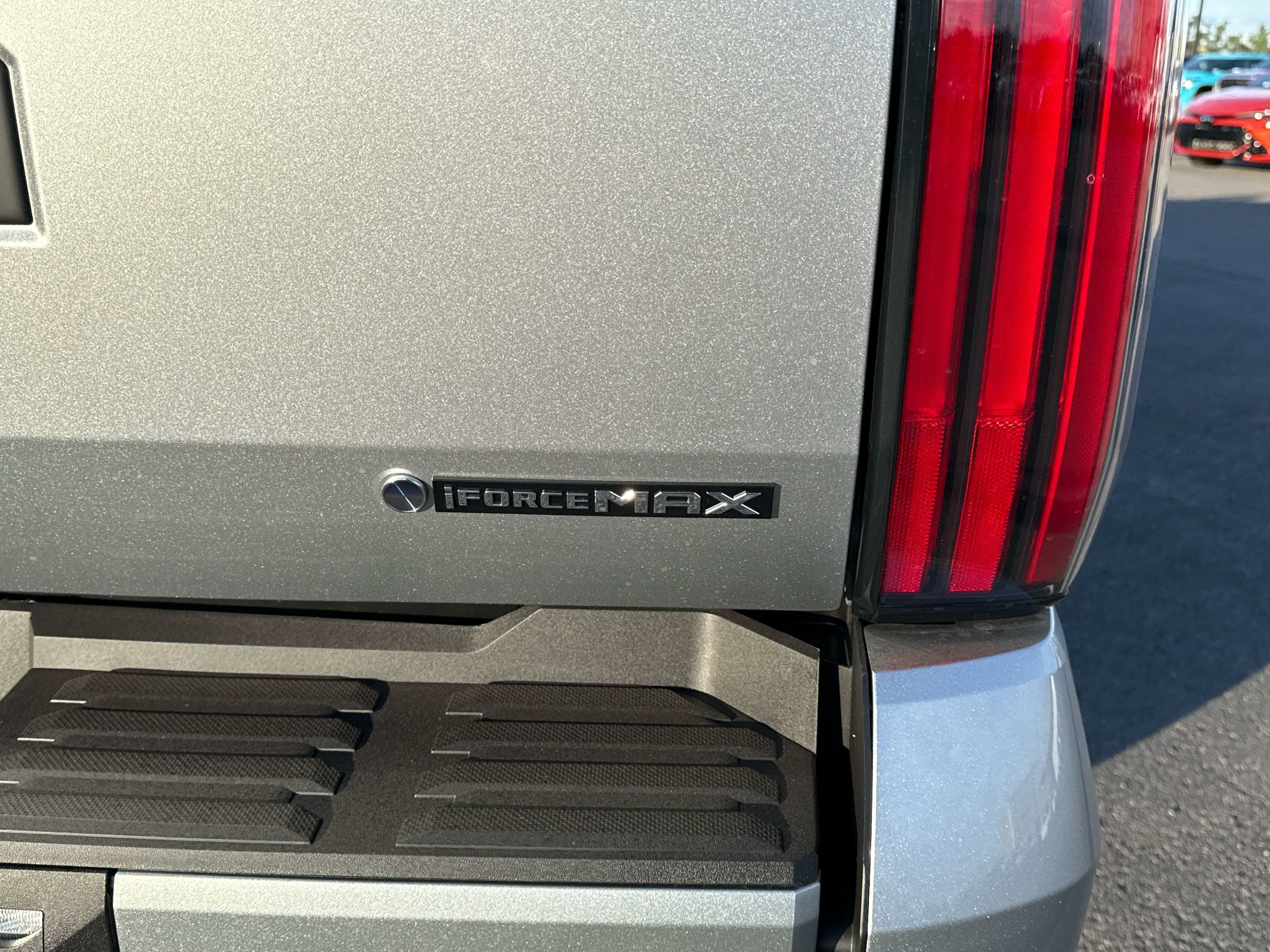 2026 Toyota Tundra i-FORCE MAX Platinum i-FORCE MAX