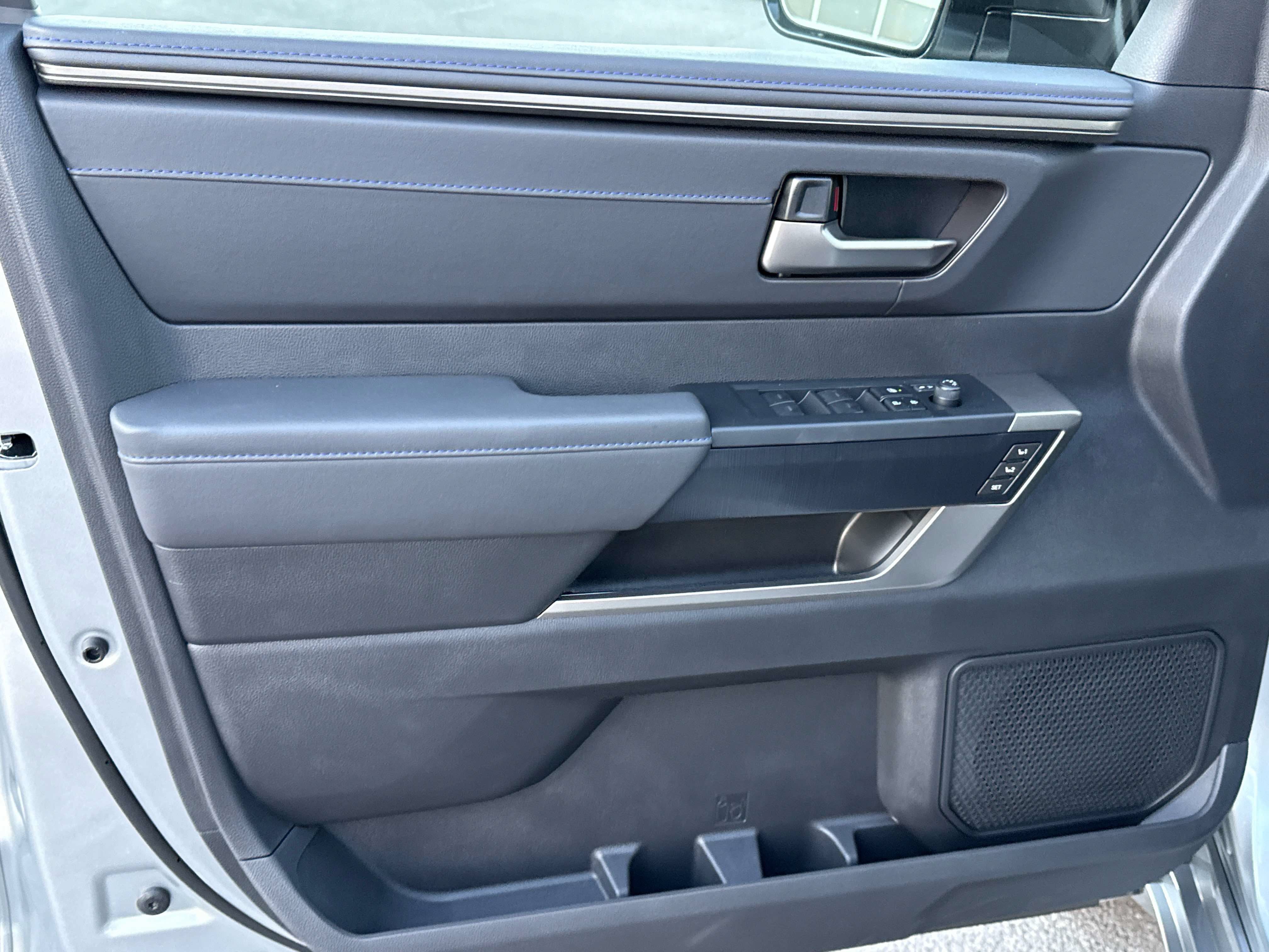 2026 Toyota Tundra i-FORCE MAX Platinum i-FORCE MAX