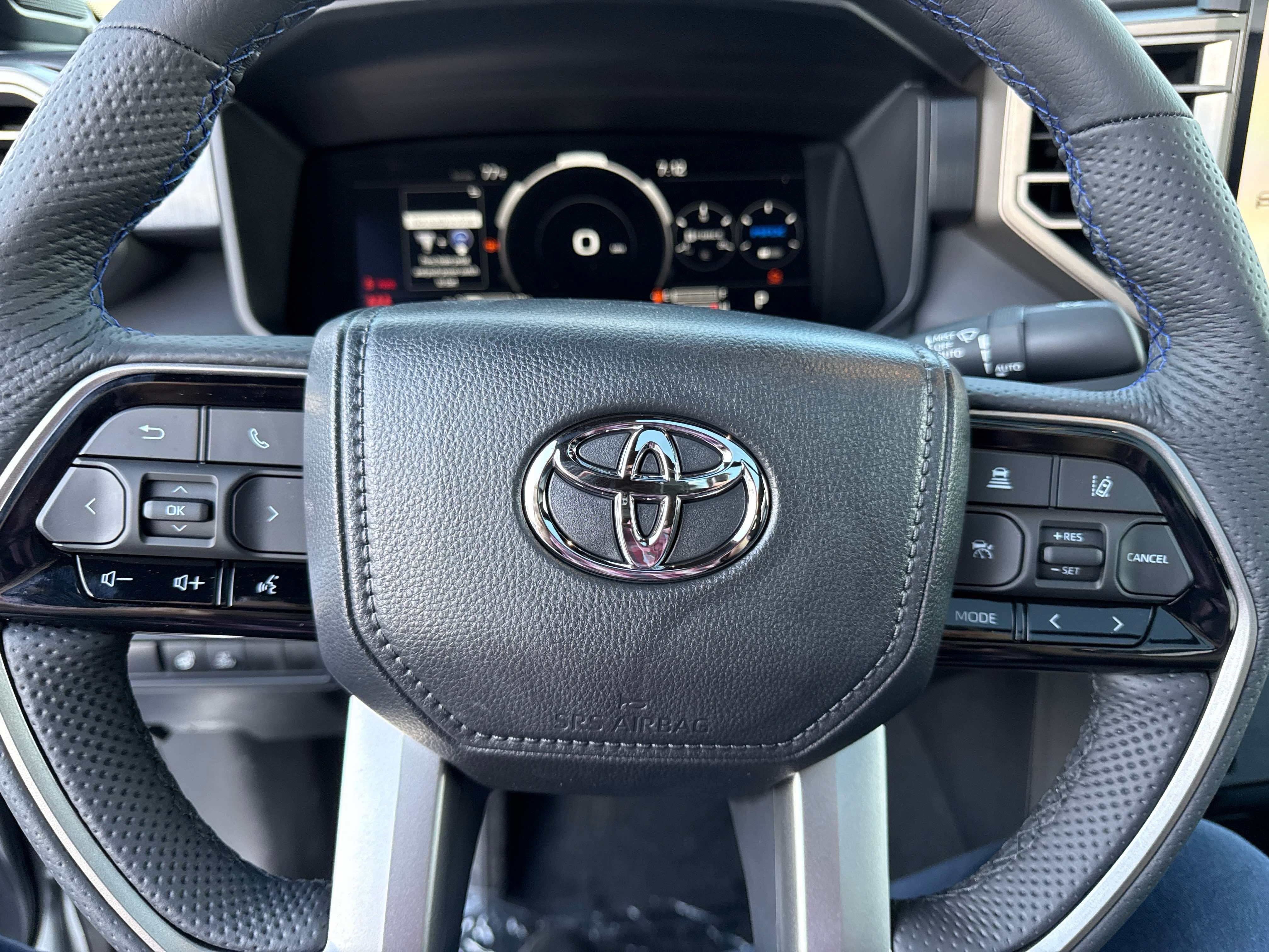 2026 Toyota Tundra i-FORCE MAX Platinum i-FORCE MAX