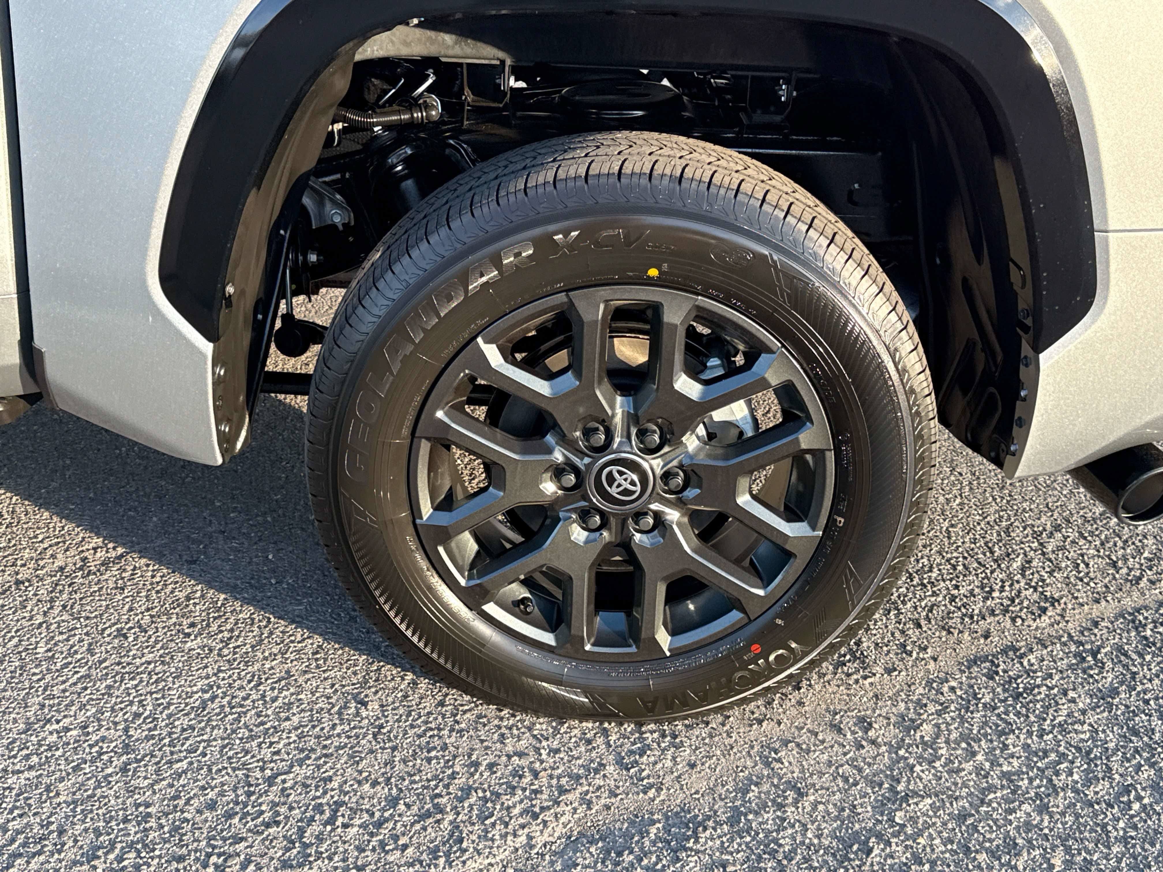 2026 Toyota Tundra i-FORCE MAX Platinum i-FORCE MAX