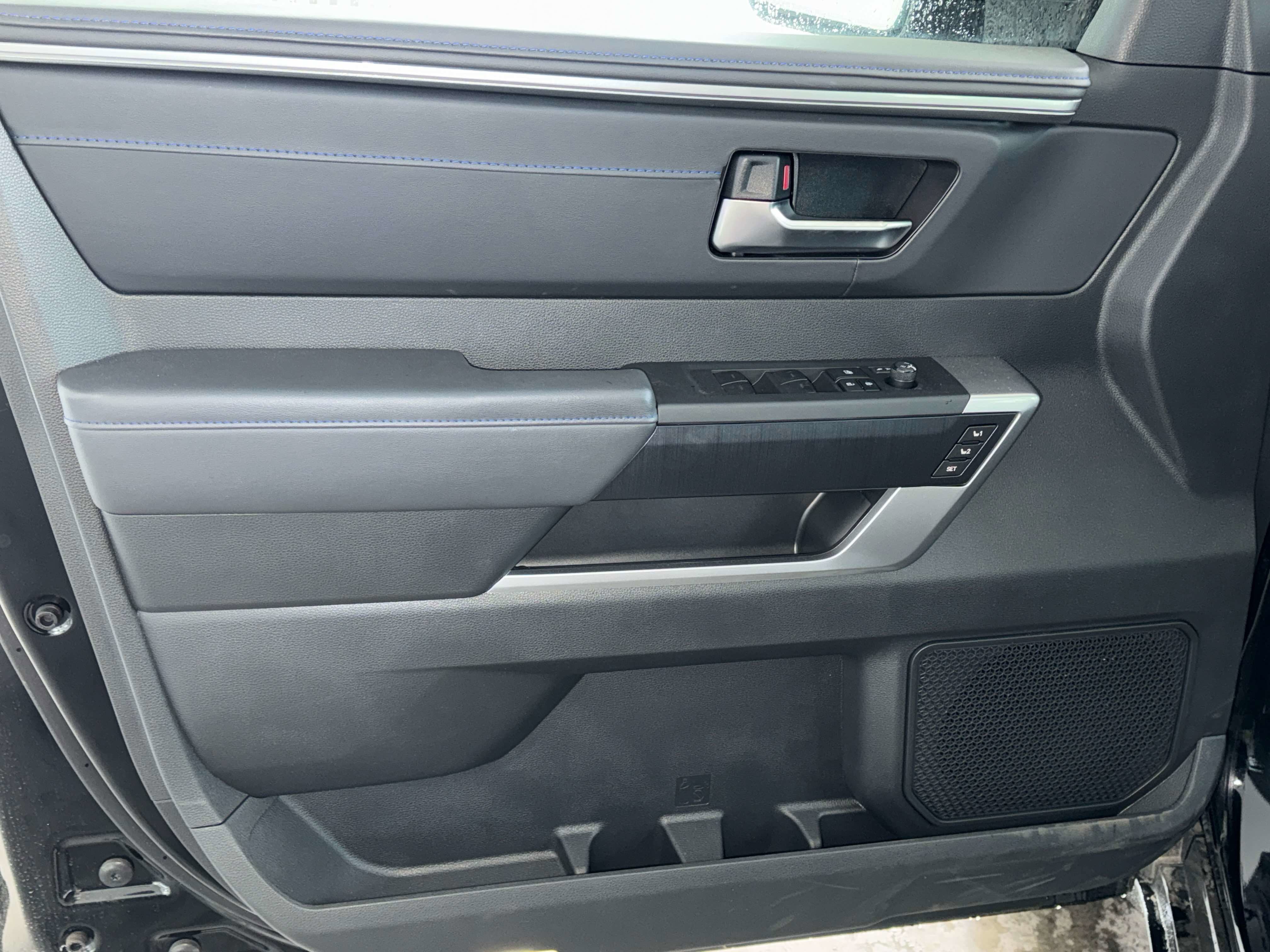 2025 Toyota Tundra i-FORCE MAX Platinum i-FORCE MAX