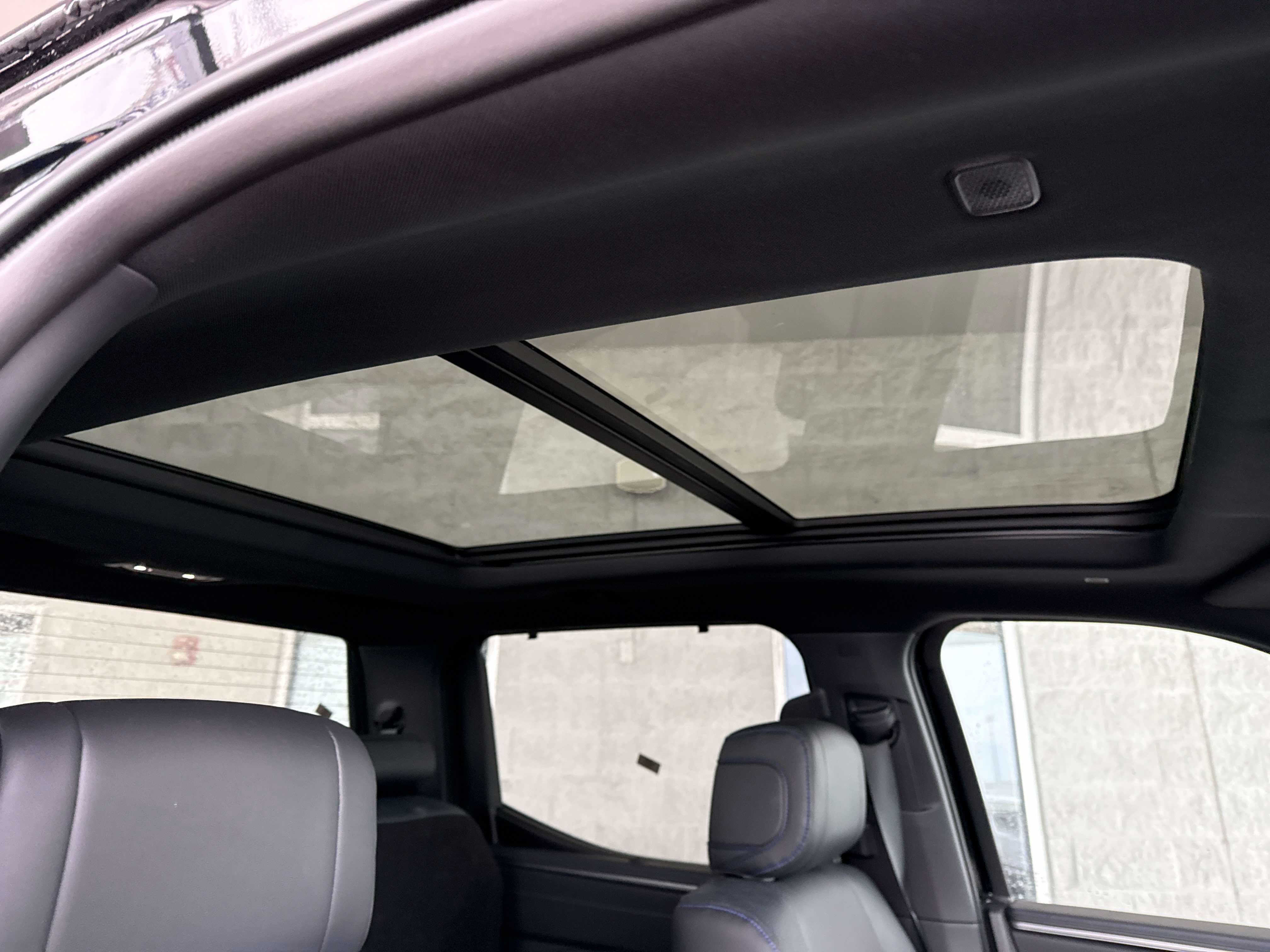 2025 Toyota Tundra i-FORCE MAX Platinum i-FORCE MAX