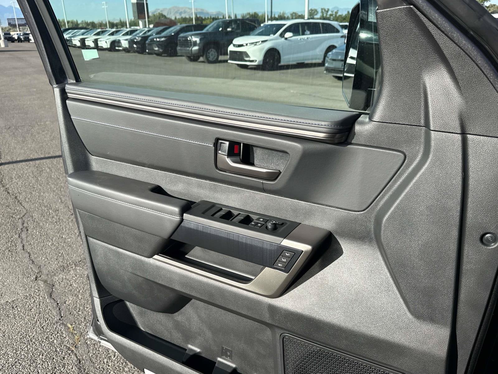 2026 Toyota Tundra i-FORCE MAX Platinum i-FORCE MAX
