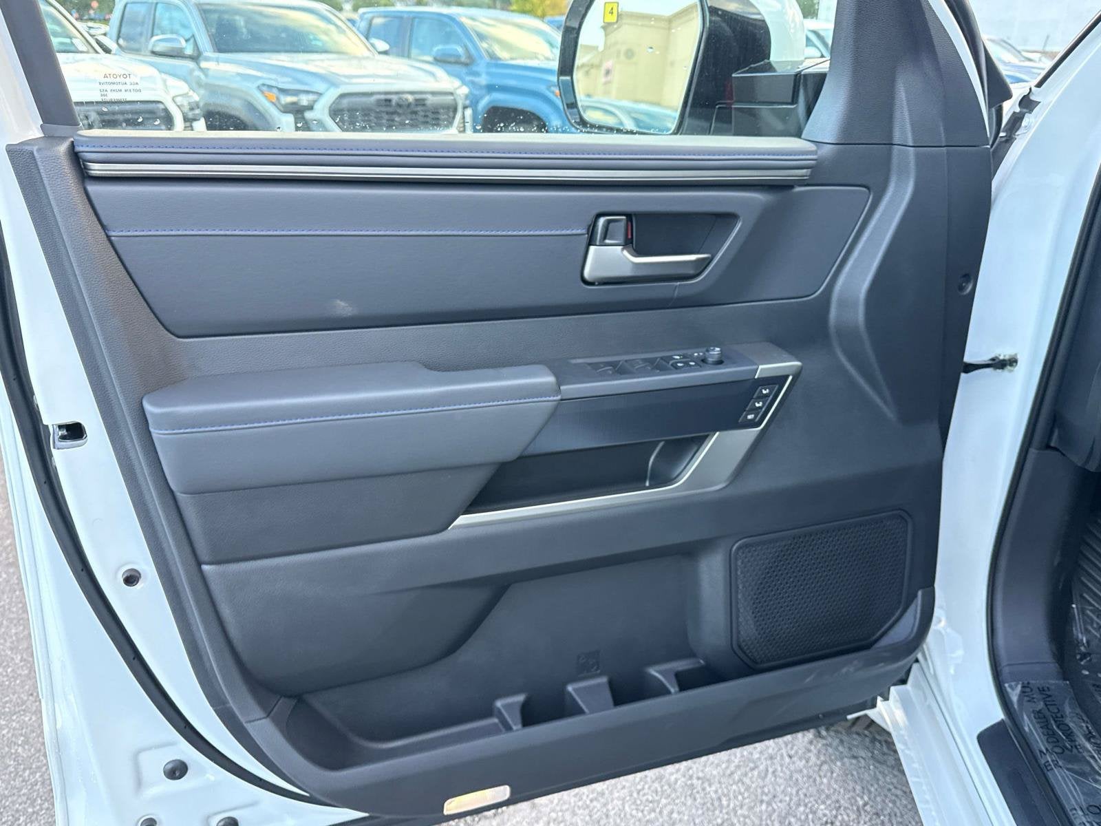 2026 Toyota Tundra i-FORCE MAX Platinum i-FORCE MAX