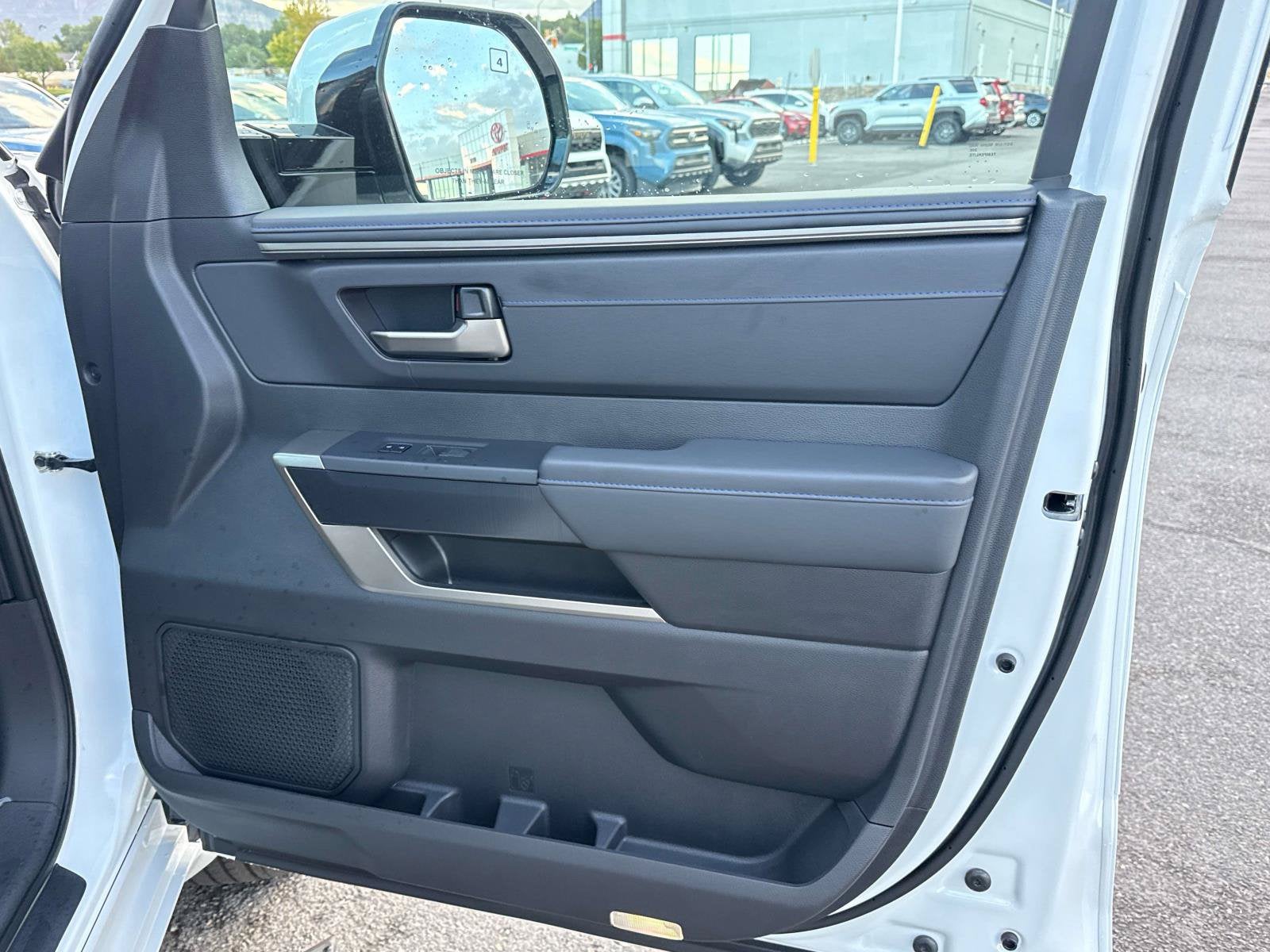 2026 Toyota Tundra i-FORCE MAX Platinum i-FORCE MAX