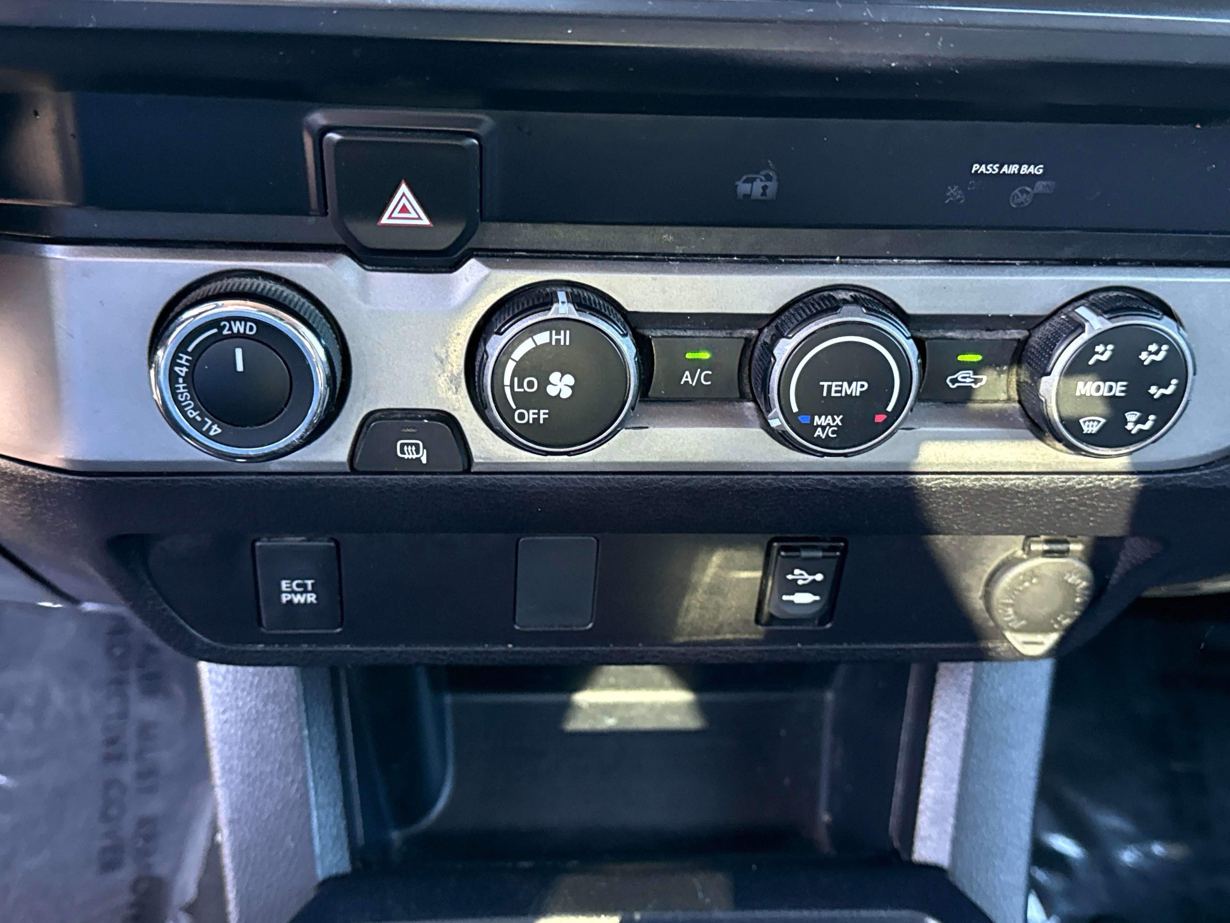 2019 Toyota TACOMA SR SR