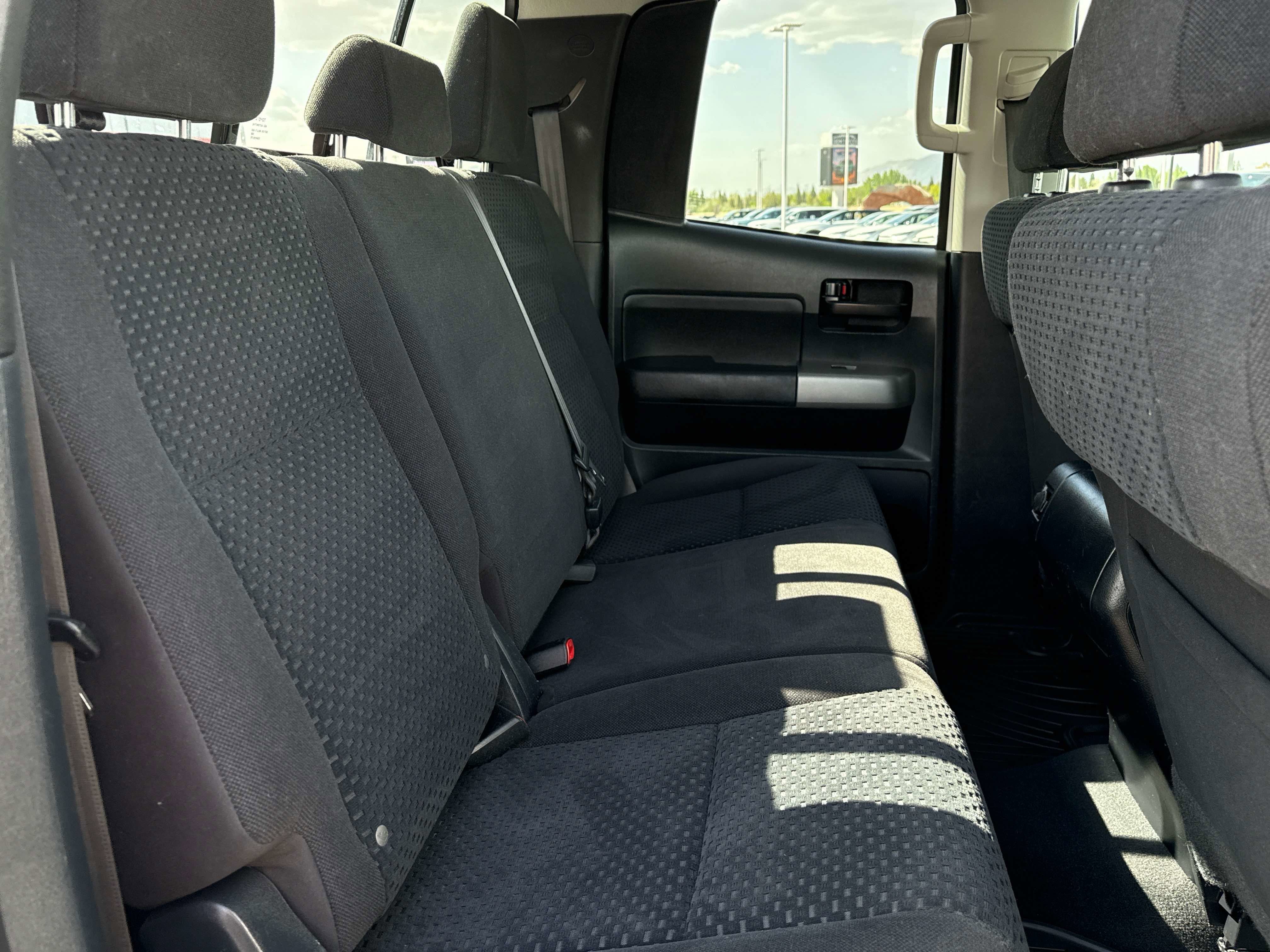2012 Toyota TUNDRA 4X4 Double Cab 5.7L V8 6-Spd AT (Natl)