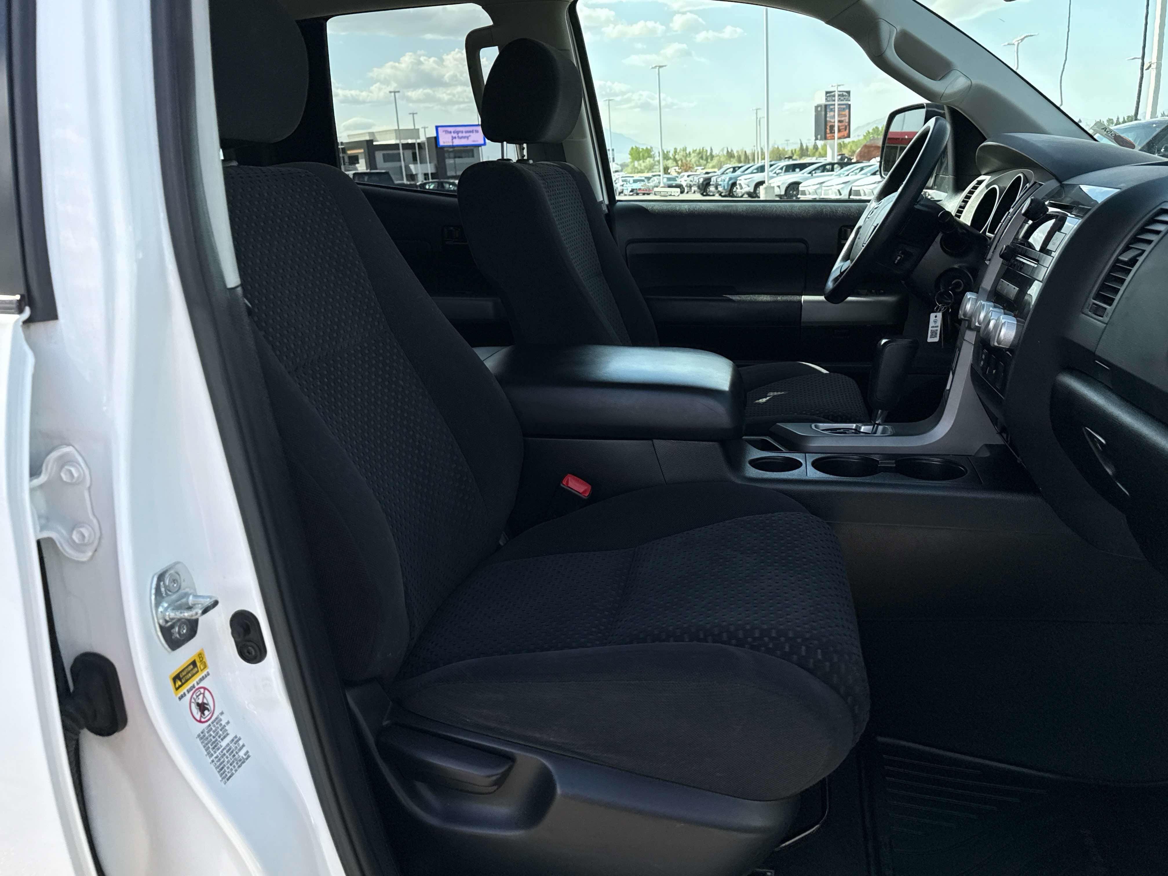 2012 Toyota TUNDRA 4X4 Double Cab 5.7L V8 6-Spd AT (Natl)