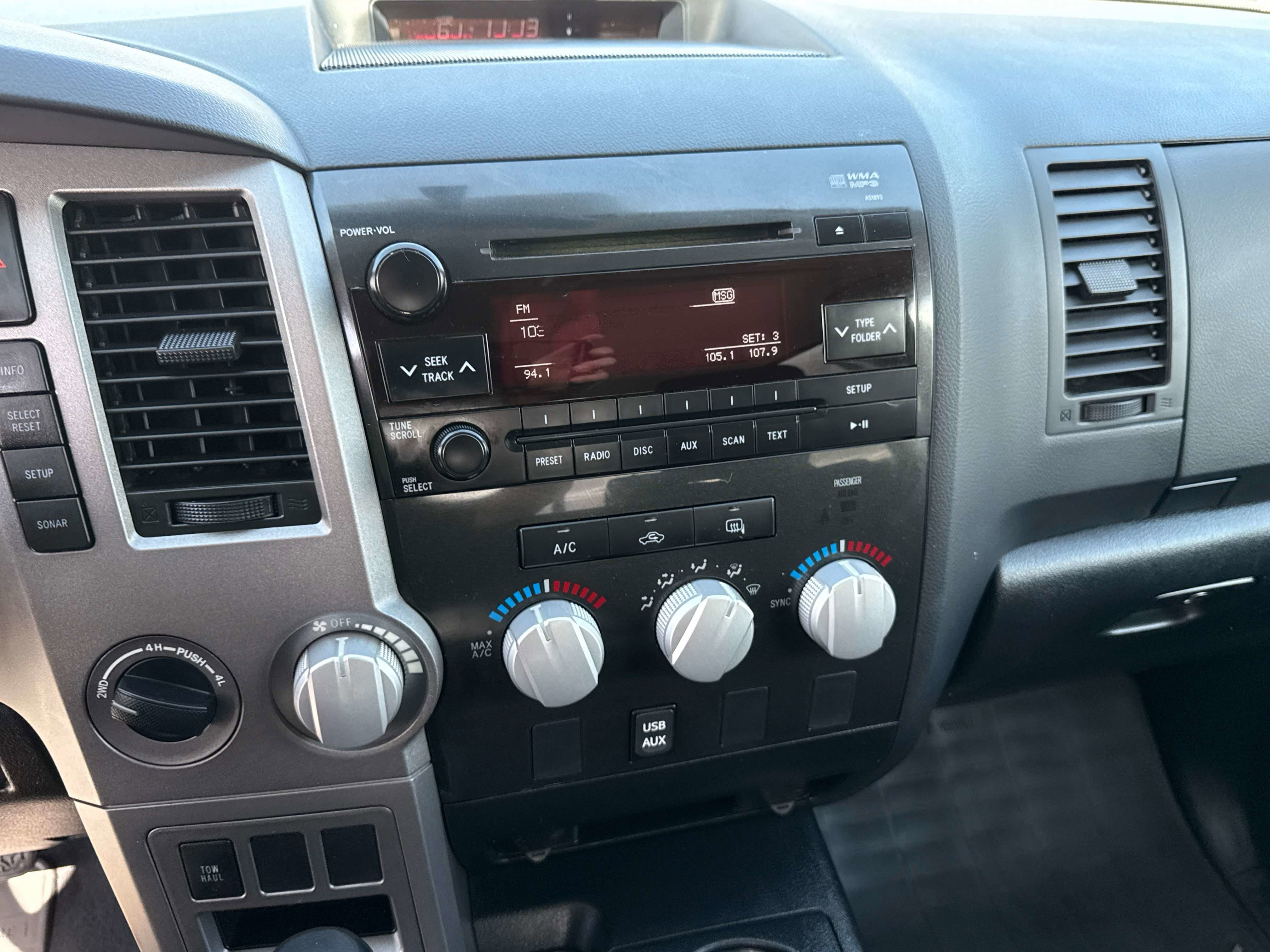 2012 Toyota TUNDRA 4X4 Double Cab 5.7L V8 6-Spd AT (Natl)