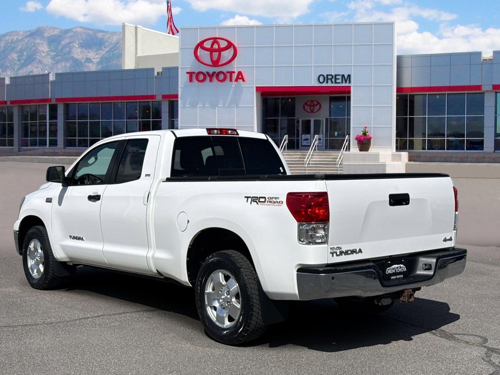 2012 Toyota TUNDRA 4X4 Double Cab 5.7L V8 6-Spd AT (Natl)