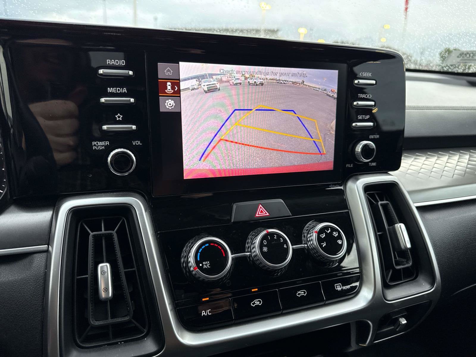 2022 Kia Sorento LX
