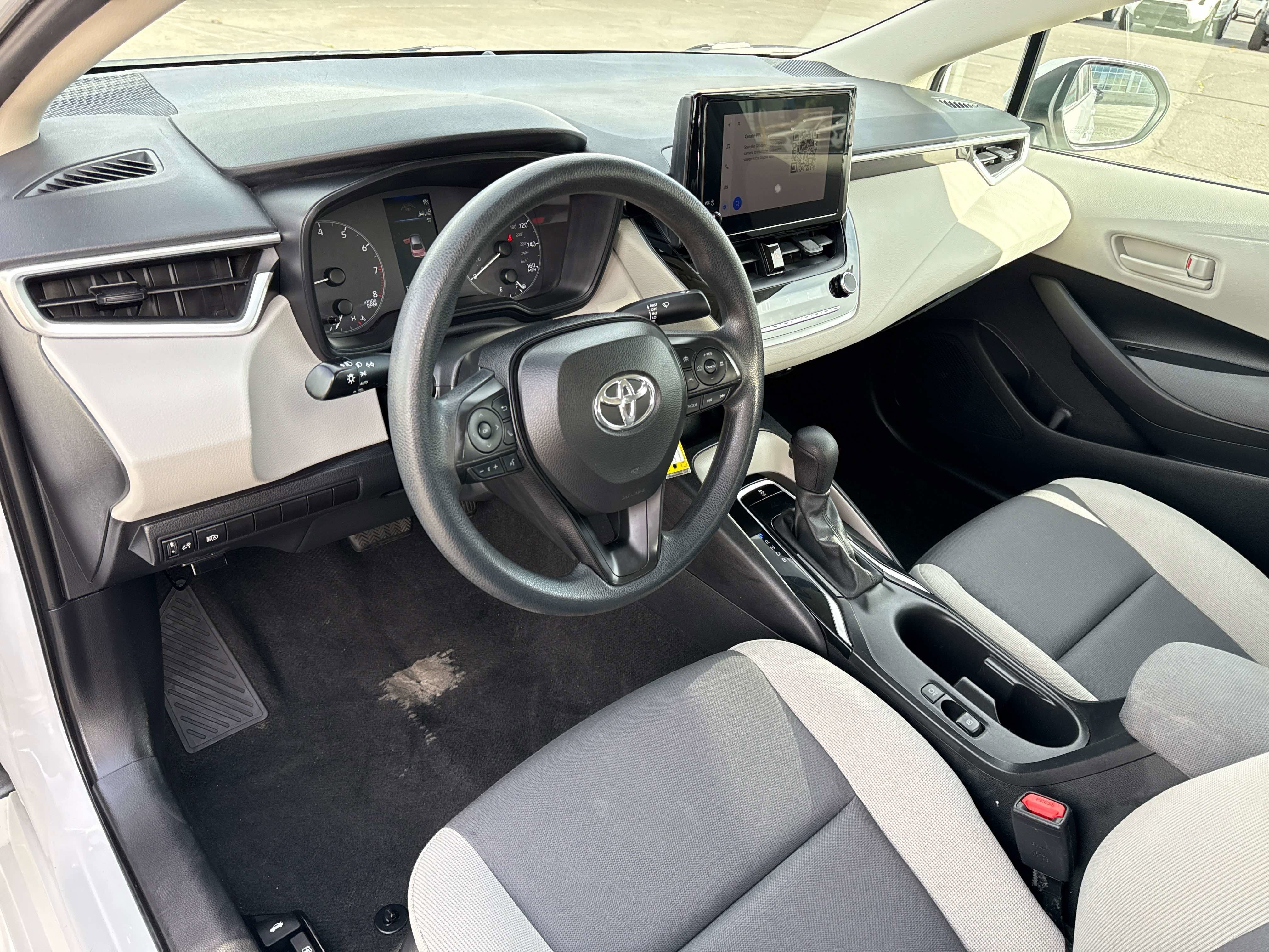 2024 Toyota COROLLA LE