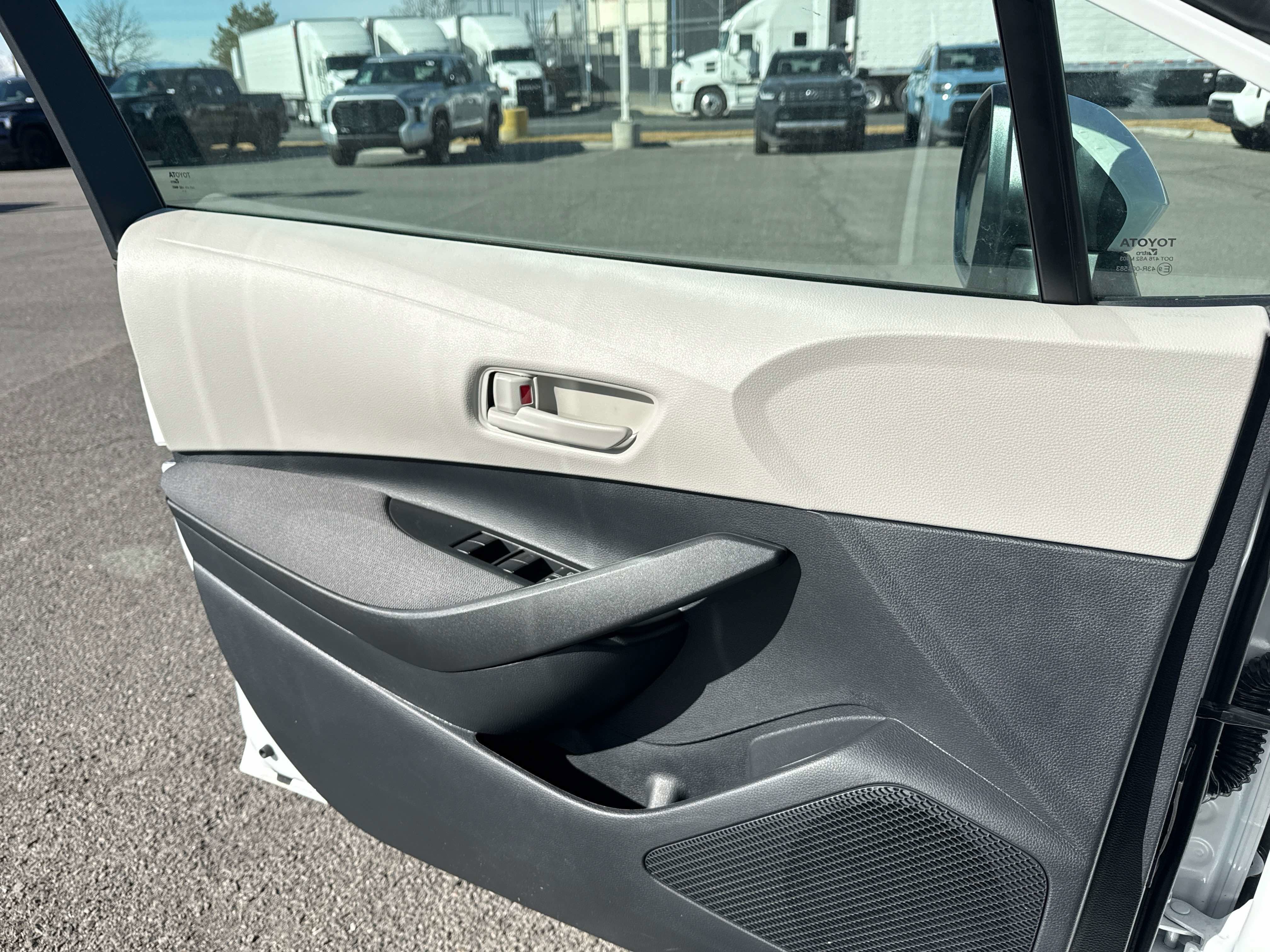 2026 Toyota COROLLA LE