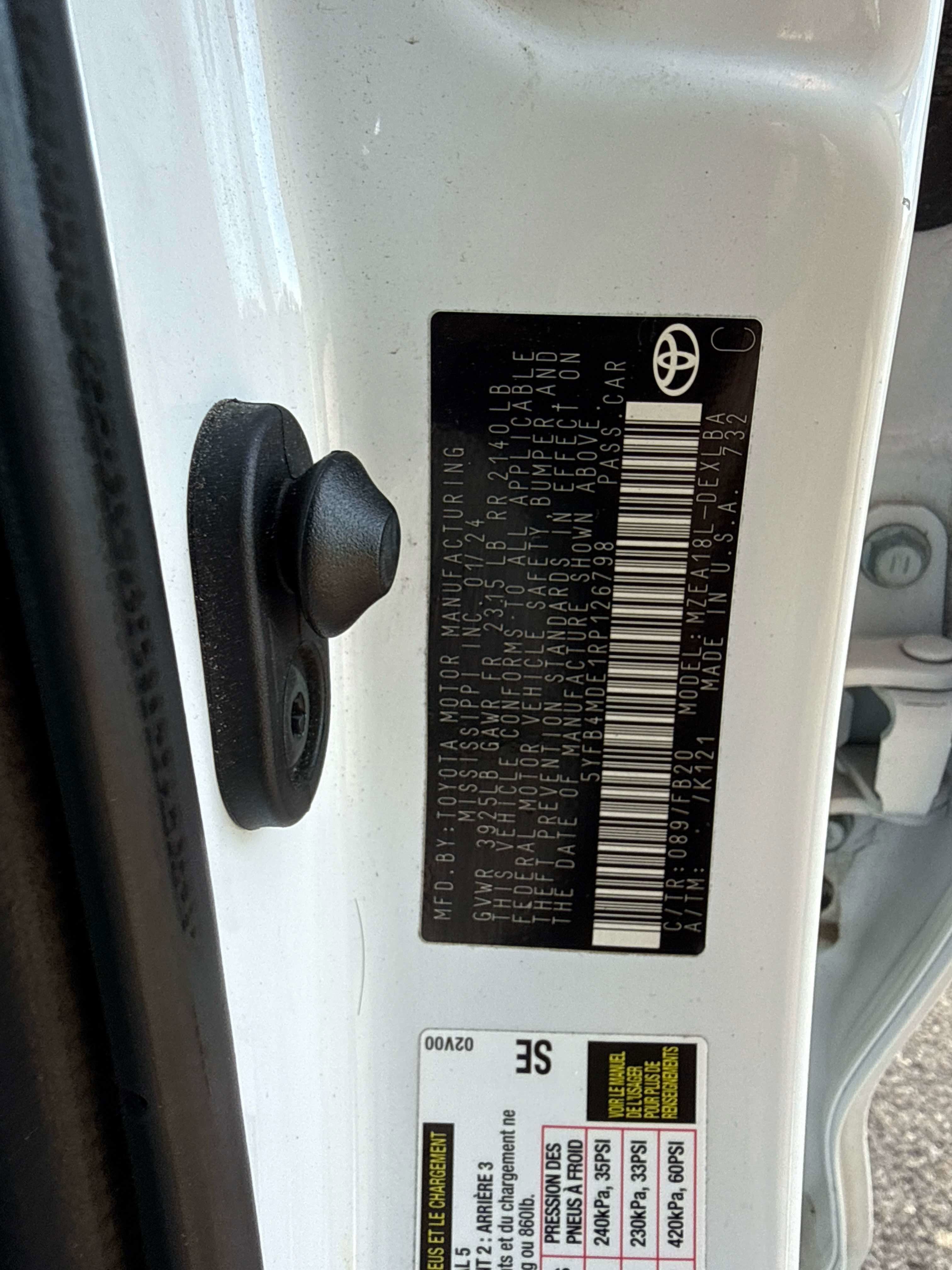 2024 Toyota COROLLA LE