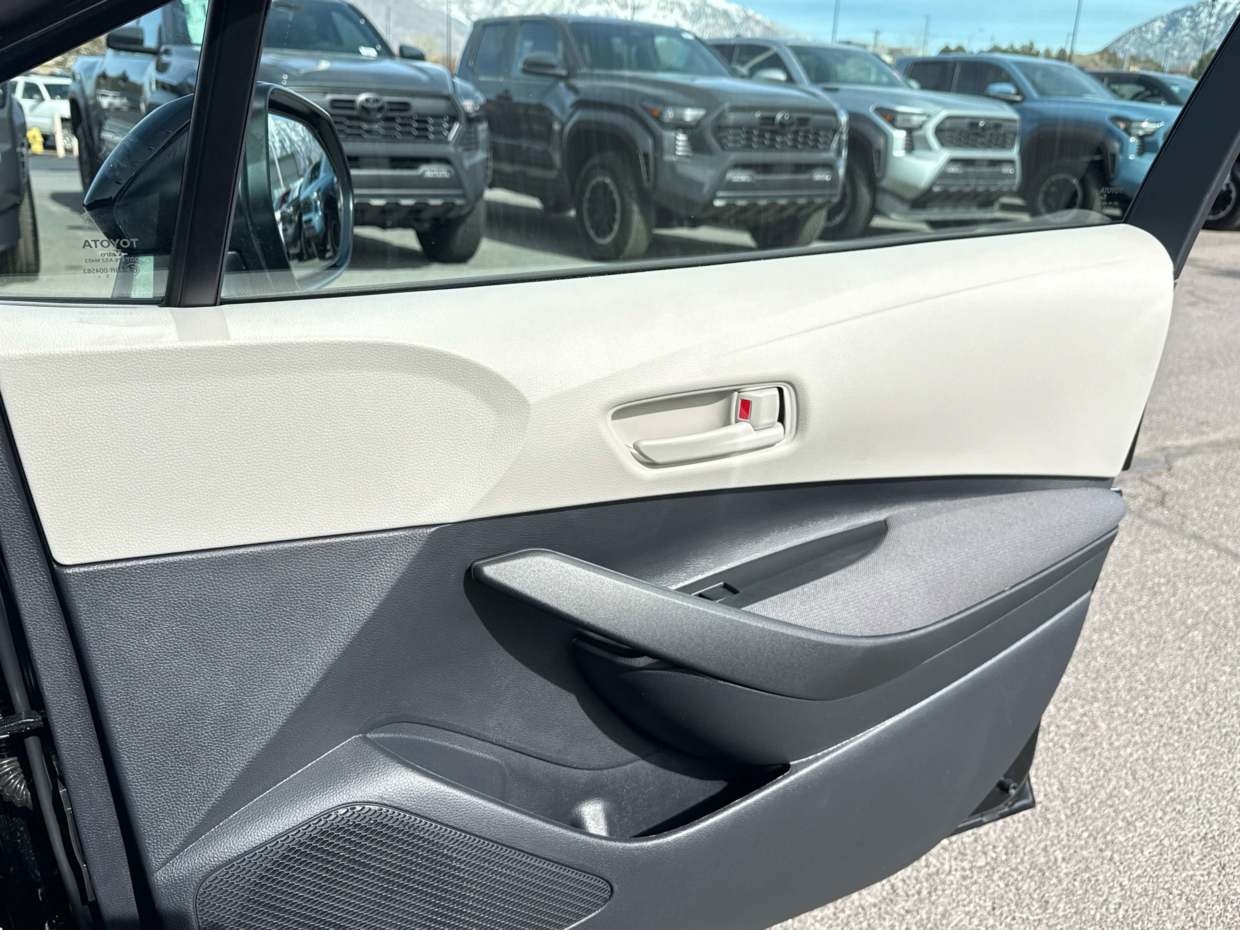 2026 Toyota COROLLA LE