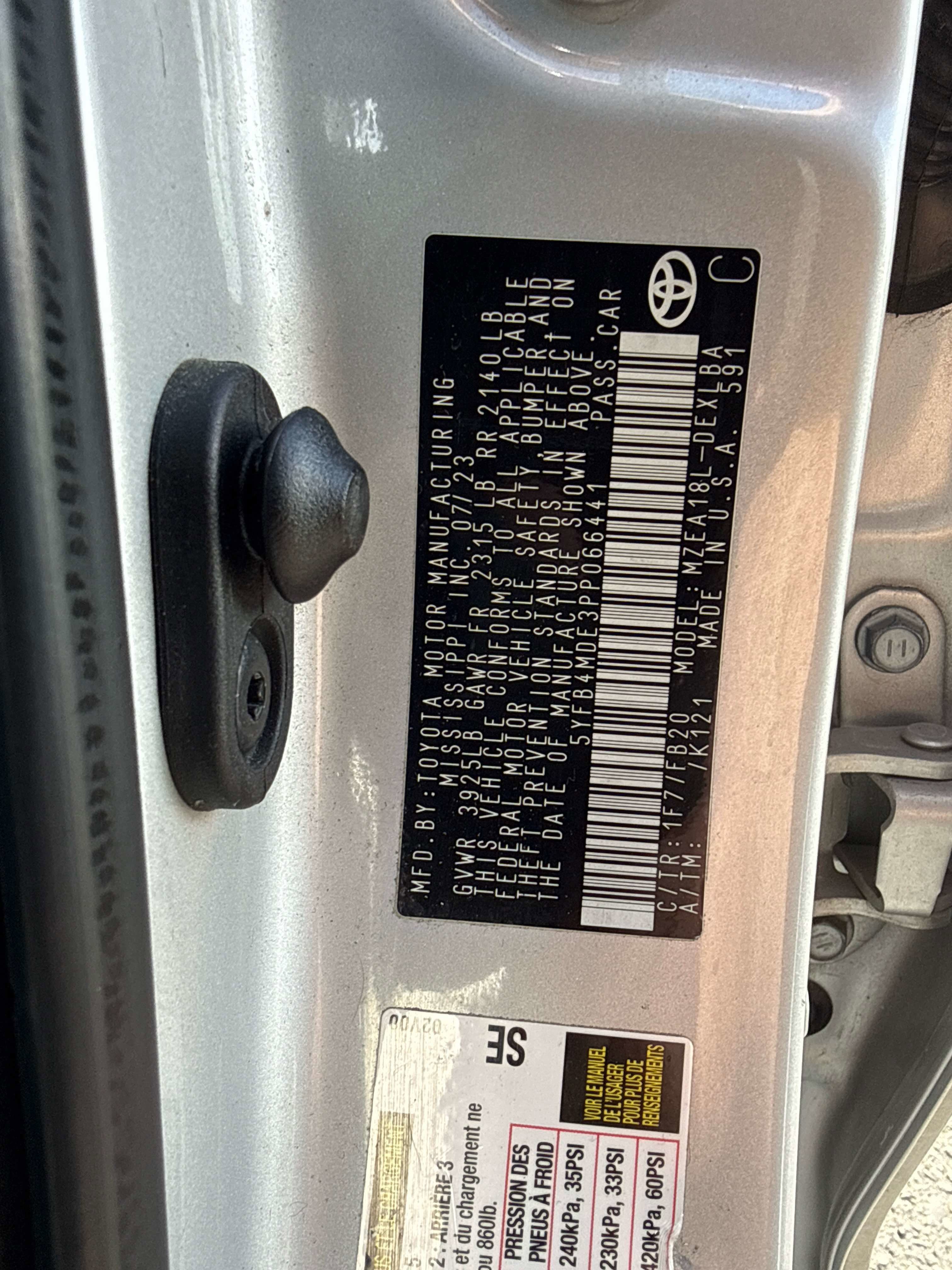 2023 Toyota COROLLA LE