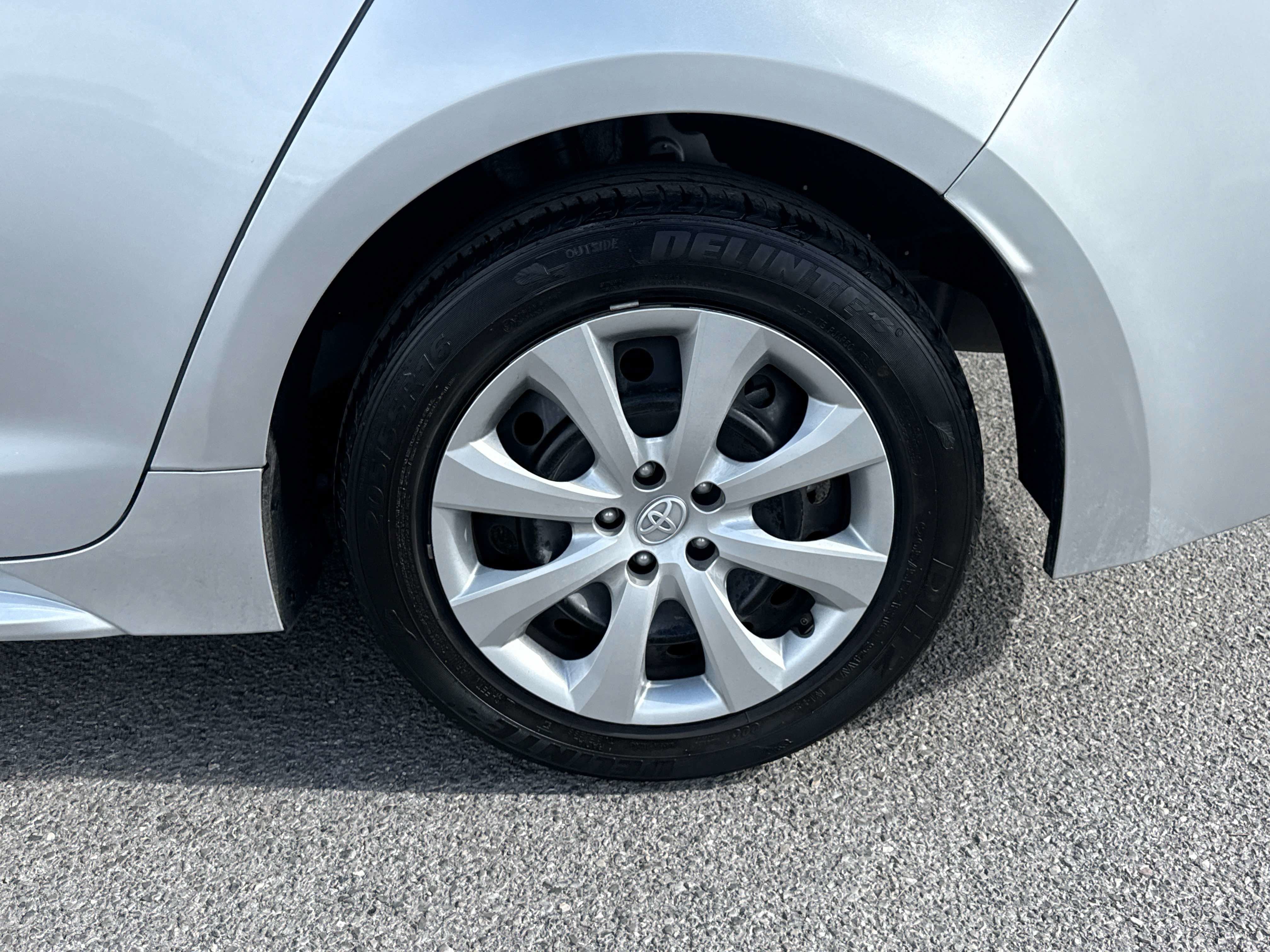 2023 Toyota COROLLA LE