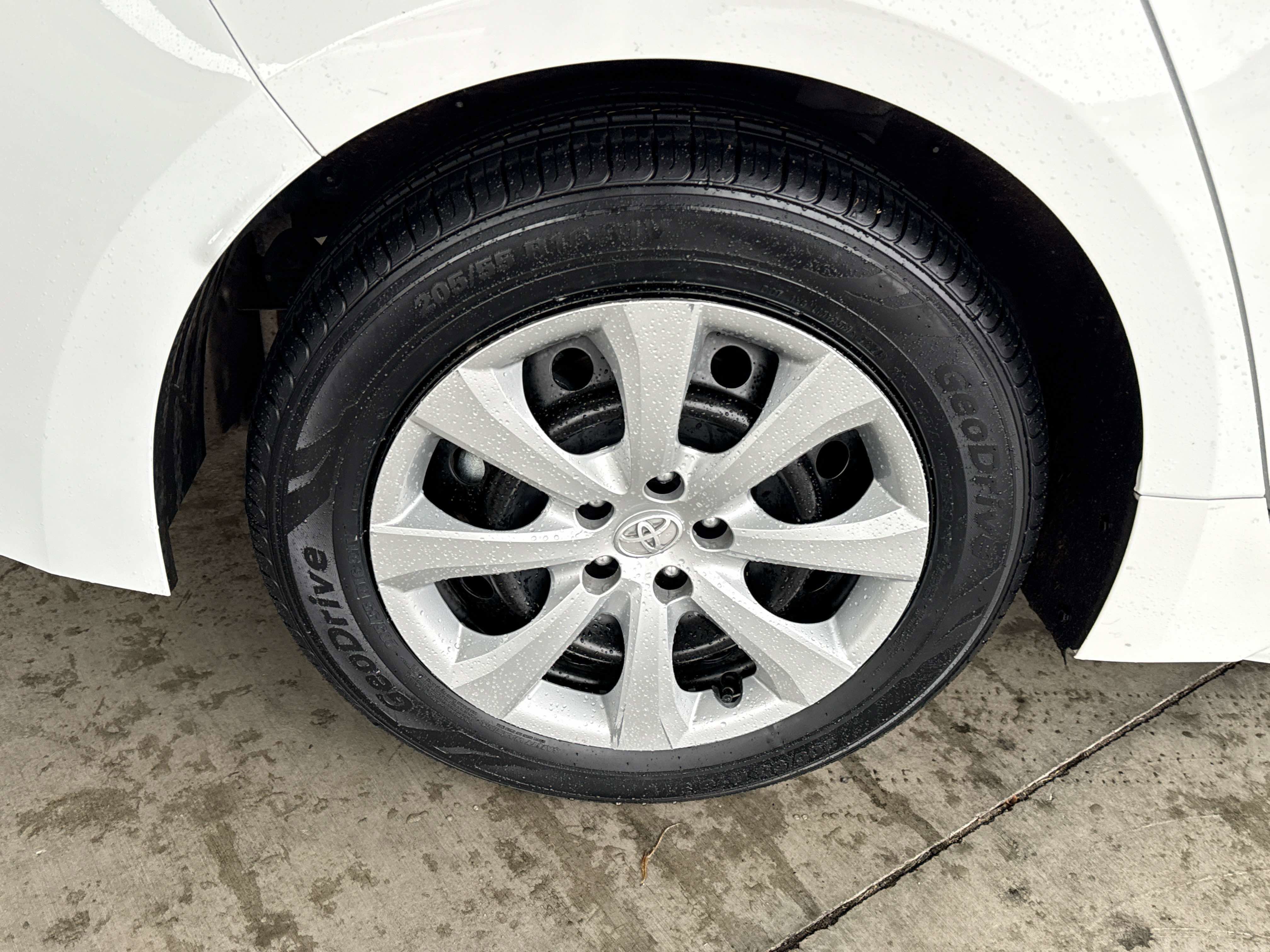 2023 Toyota COROLLA LE