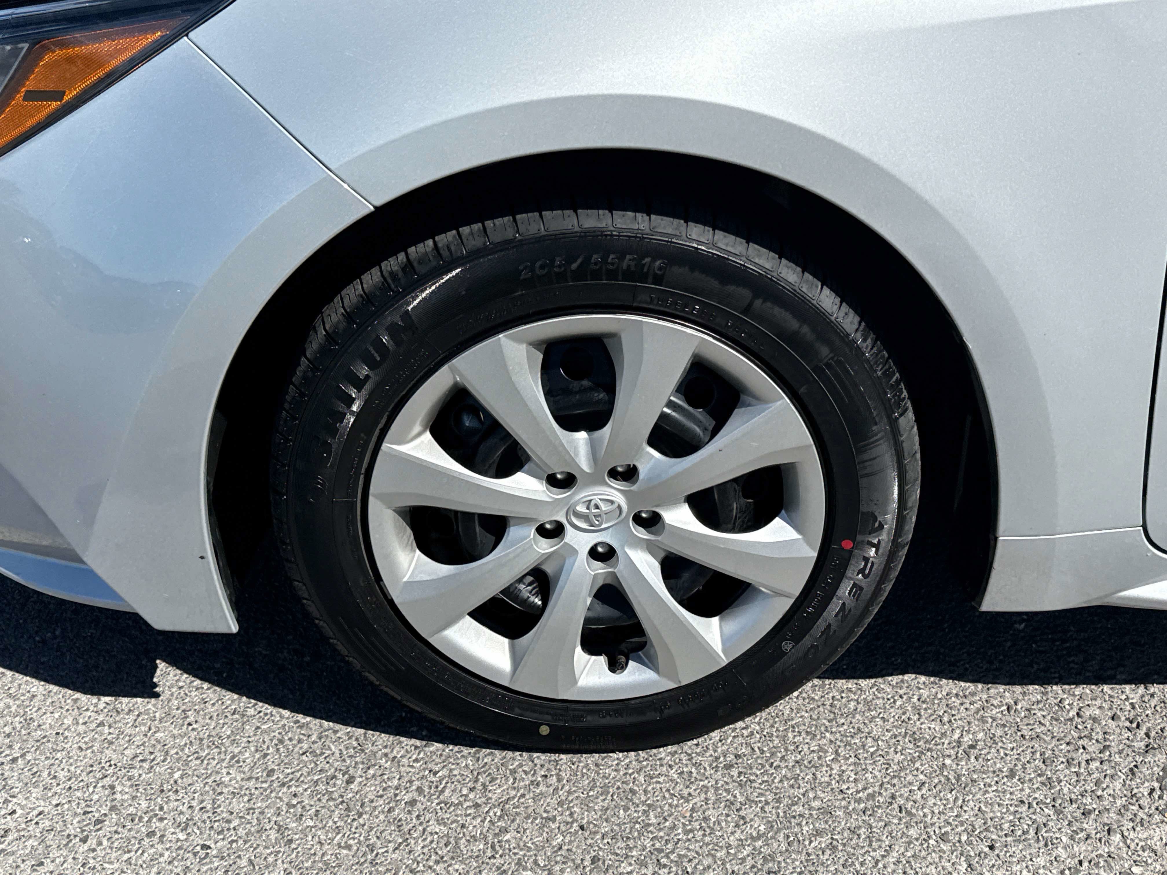 2024 Toyota COROLLA LE