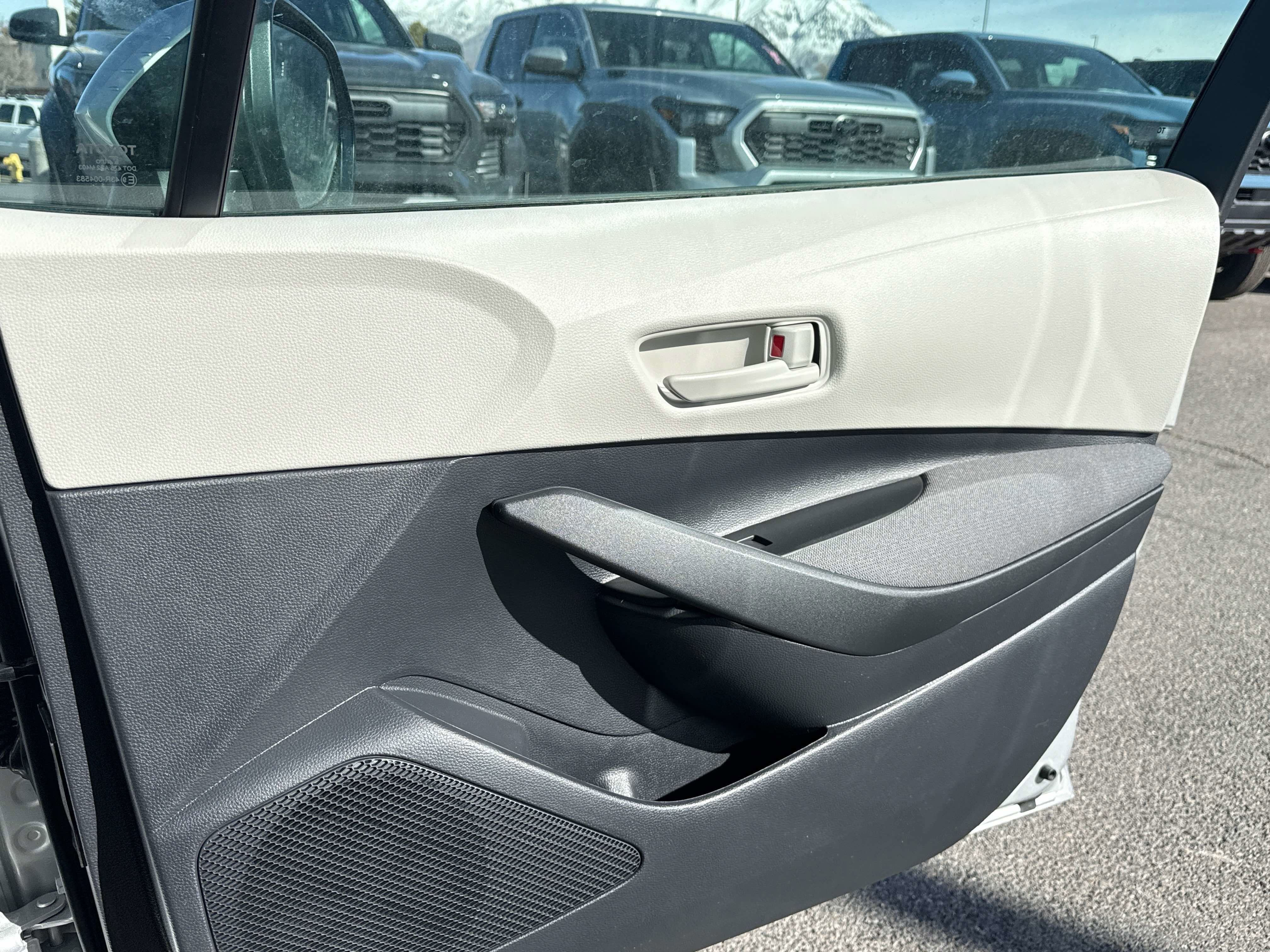 2026 Toyota COROLLA LE