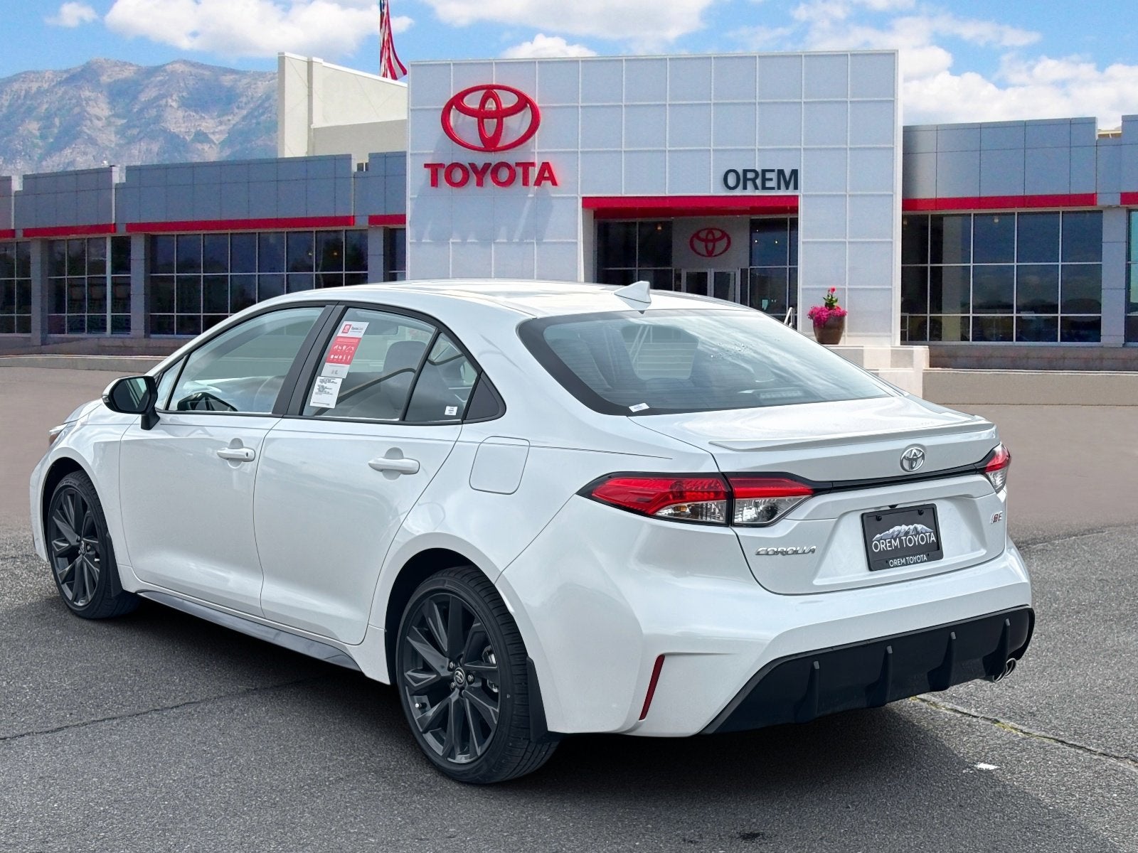 2026 Toyota COROLLA SE