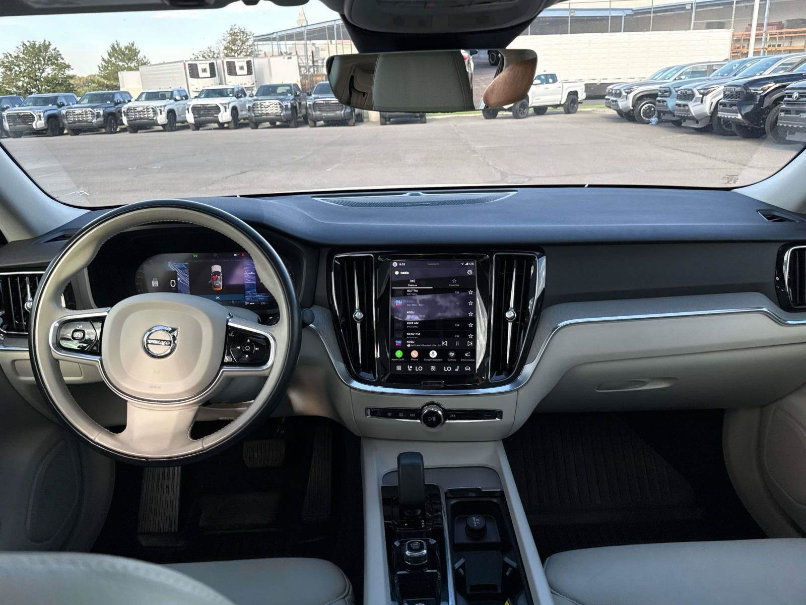 2023 Volvo S60 Plus Dark Theme