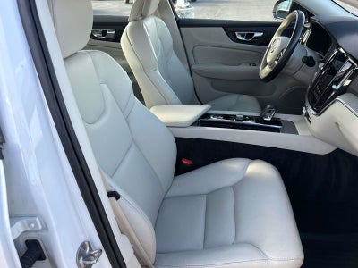 2023 Volvo S60 Plus Dark Theme